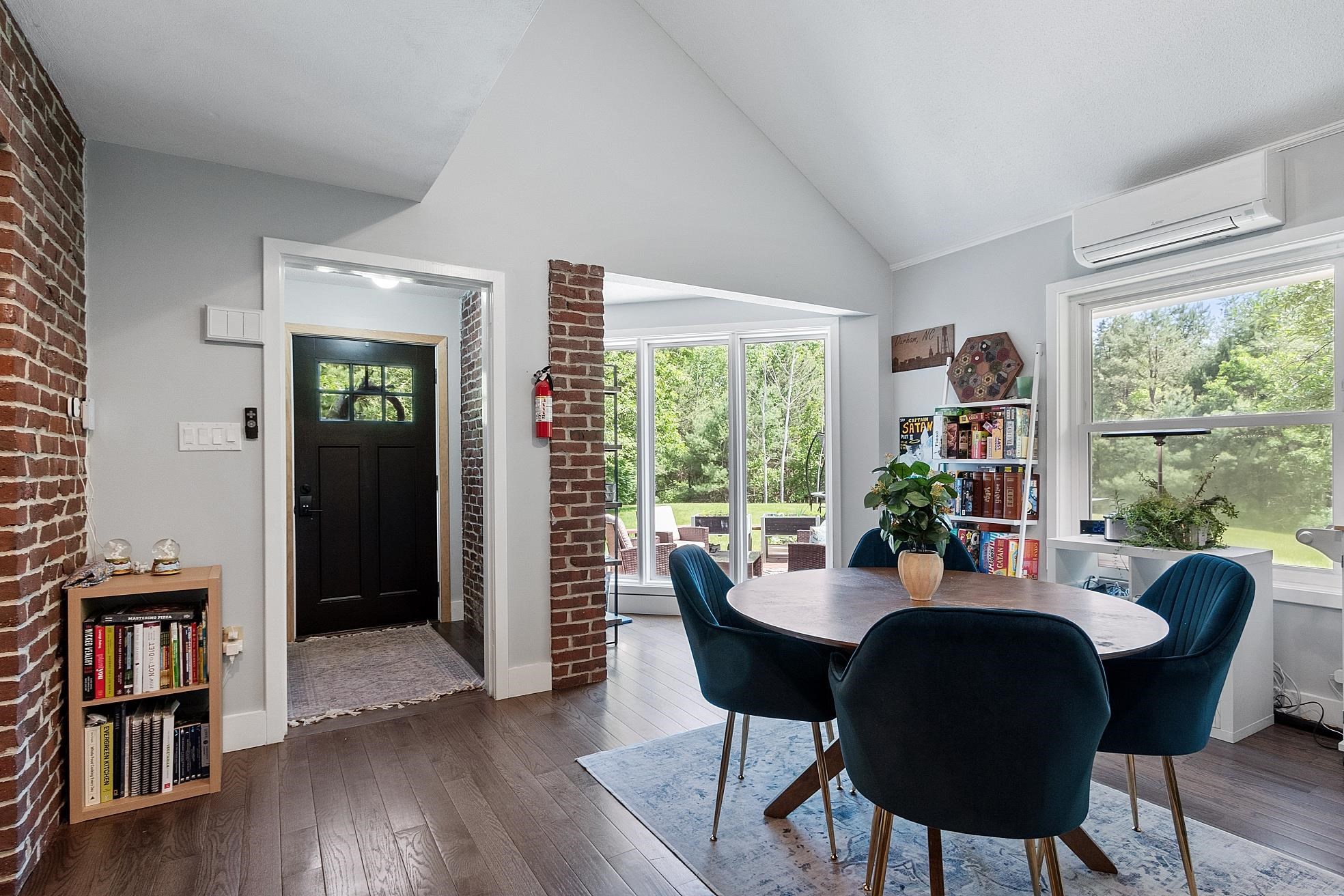 2 Candlewood Road