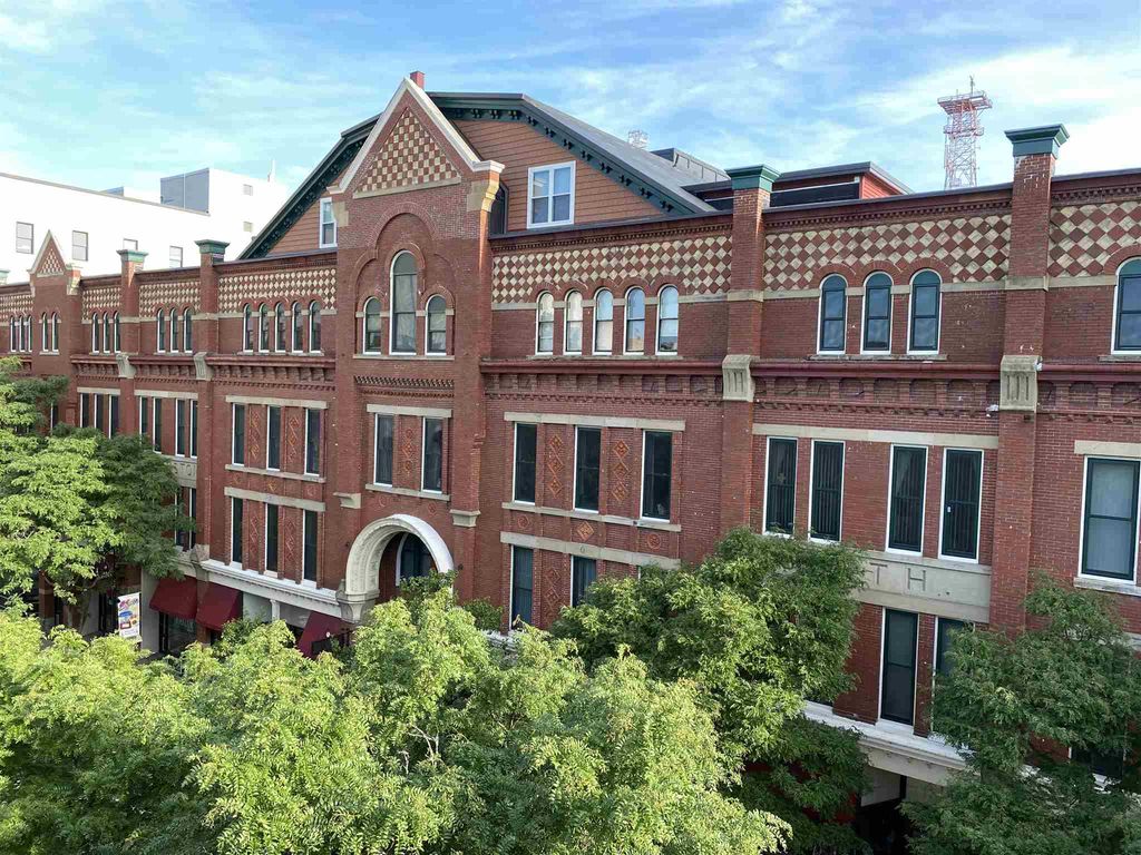 Photo of 30 Hanover Street #305, Manchester, NH 03103 (MLS # 5078705)