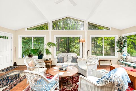 46 KENSINGTON Road Hampton Falls NH 03844