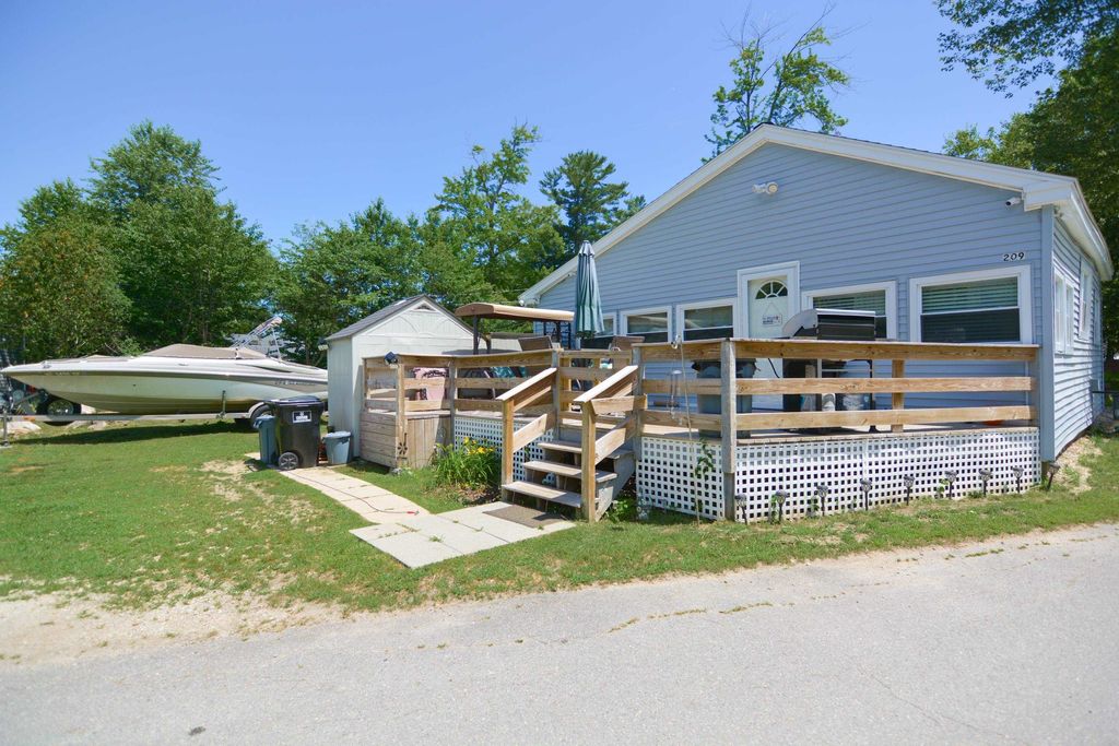 Photo of 209 Chases Grove Road, Derry, NH 03038 (MLS # 5049613)