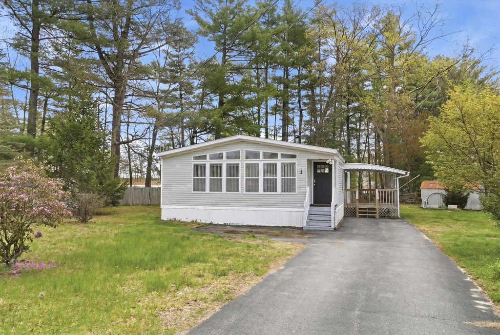Photo of 1 Longwood Lane, Merrimack, NH 03054 (MLS # 5088773)