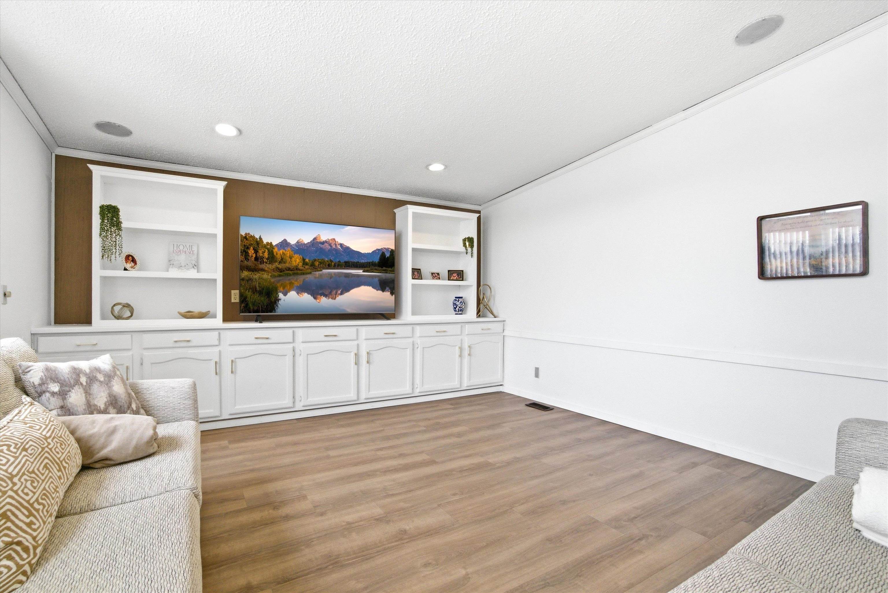 1 Longwood Lane
