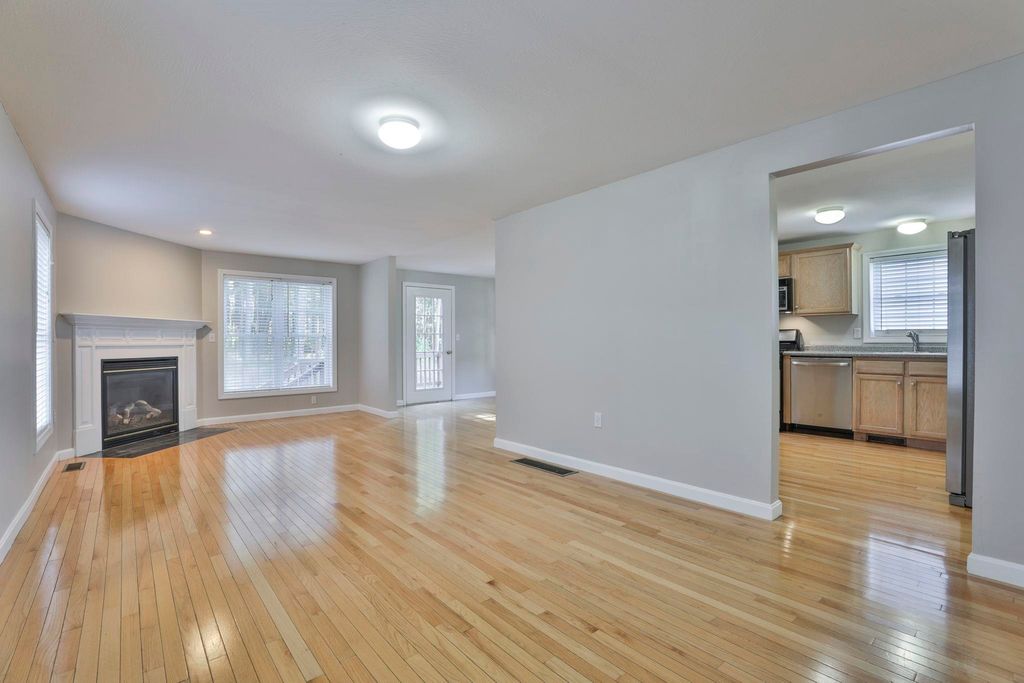 Photo of 98 Barbara Lane, Hudson, NH 03051 (MLS # 5066123)