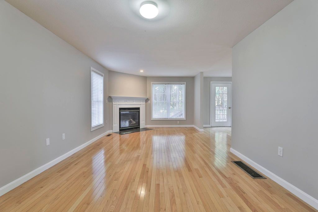 Photo of 98 Barbara Lane, Hudson, NH 03051 (MLS # 5066123)