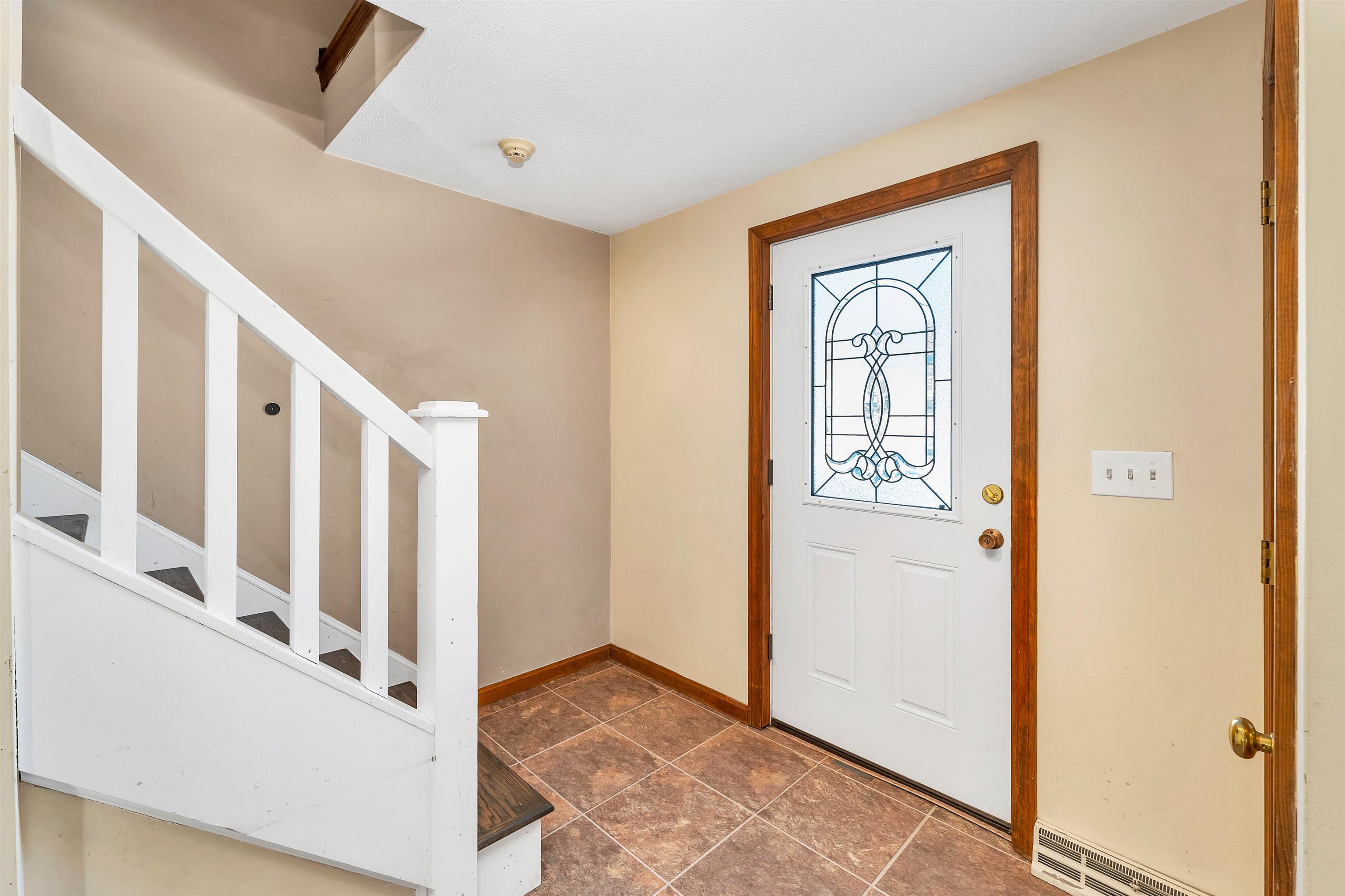 Nashua, New Hampshire 03063, United States, 4 Bedrooms Bedrooms, ,2 BathroomsBathrooms,Residential,Pending,8629