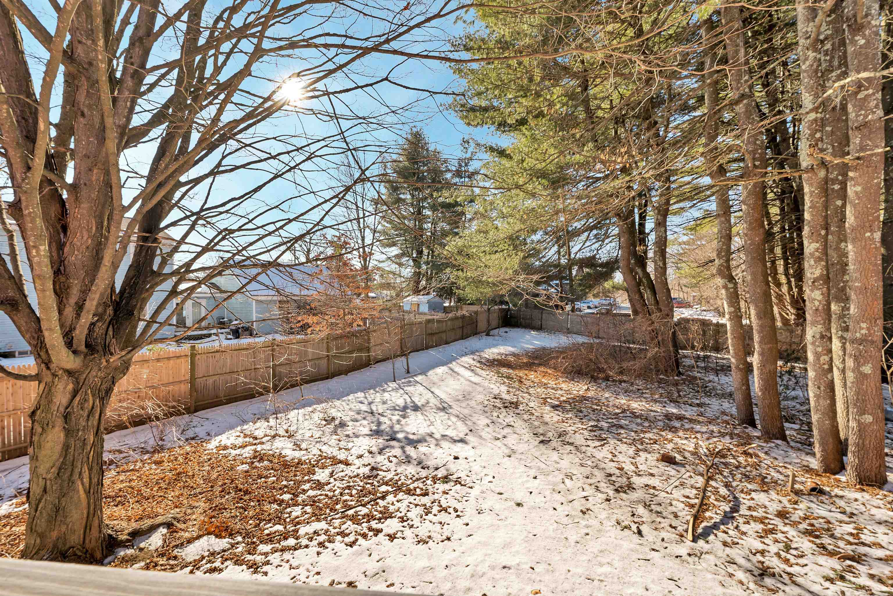 Nashua, New Hampshire 03063, United States, 4 Bedrooms Bedrooms, ,2 BathroomsBathrooms,Residential,Pending,8629