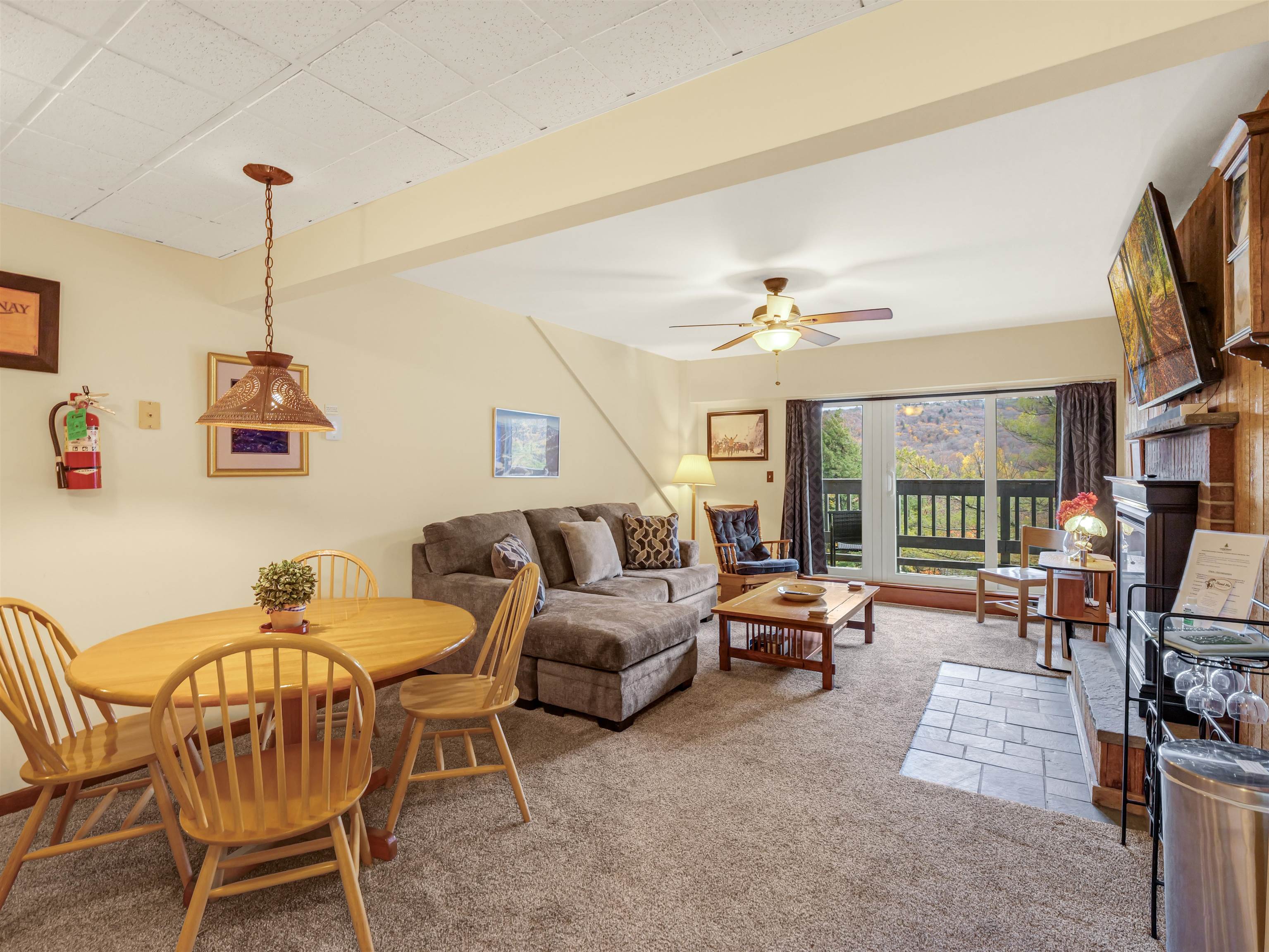 135 East Mountain Road 1F3