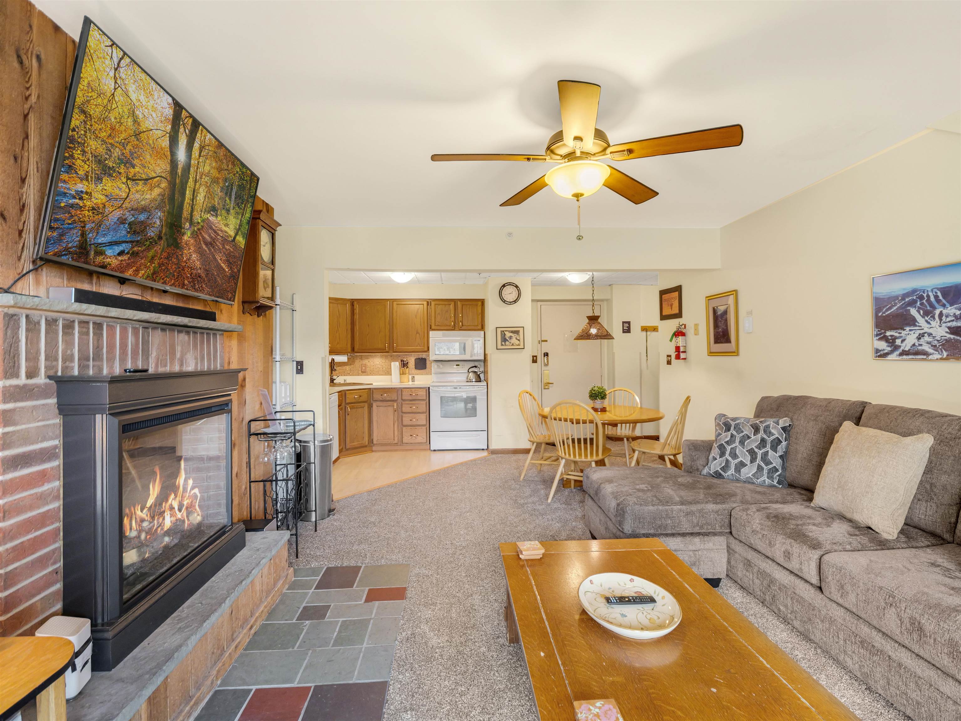 135 East Mountain Road 1F3