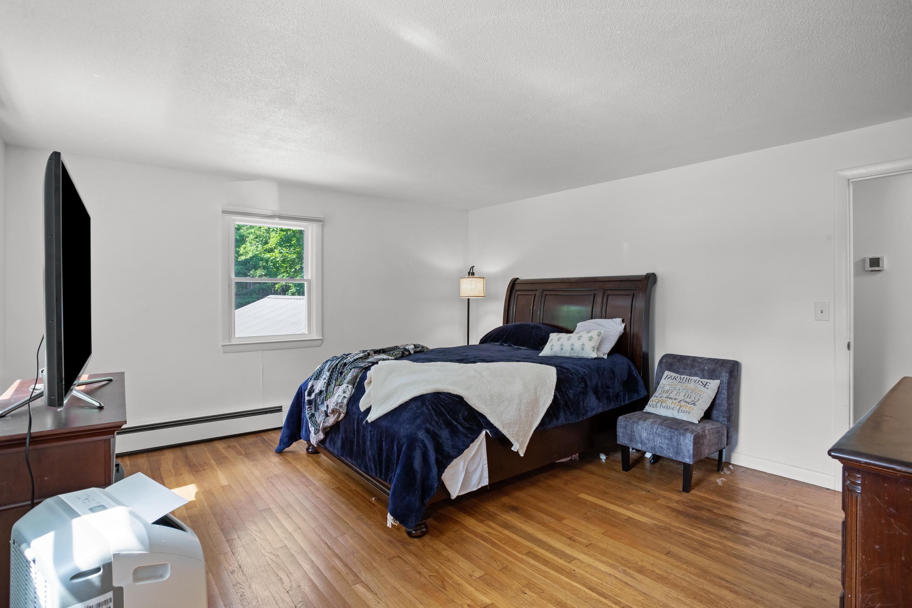 Laconia, New Hampshire 03246, United States, 4 Bedrooms Bedrooms, ,3 BathroomsBathrooms,Residential,Active,3294