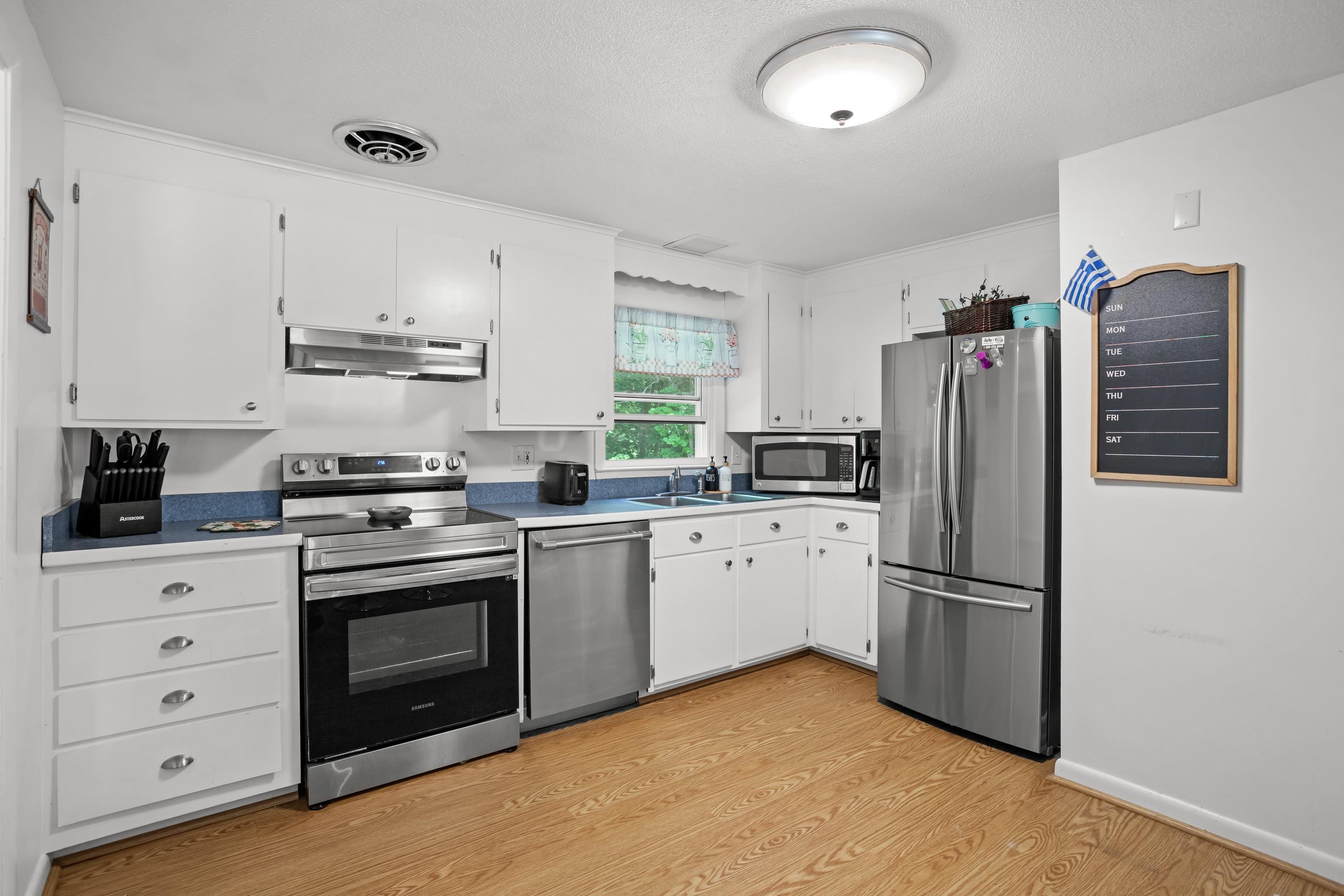 Laconia, New Hampshire 03246, United States, 4 Bedrooms Bedrooms, ,3 BathroomsBathrooms,Residential,Active,3294