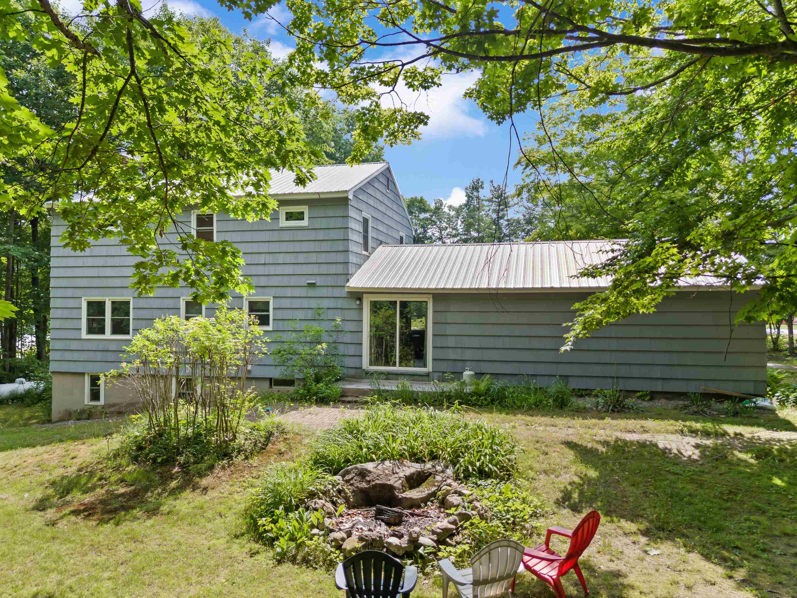 Laconia, New Hampshire 03246, United States, 4 Bedrooms Bedrooms, ,3 BathroomsBathrooms,Residential,Active,3294