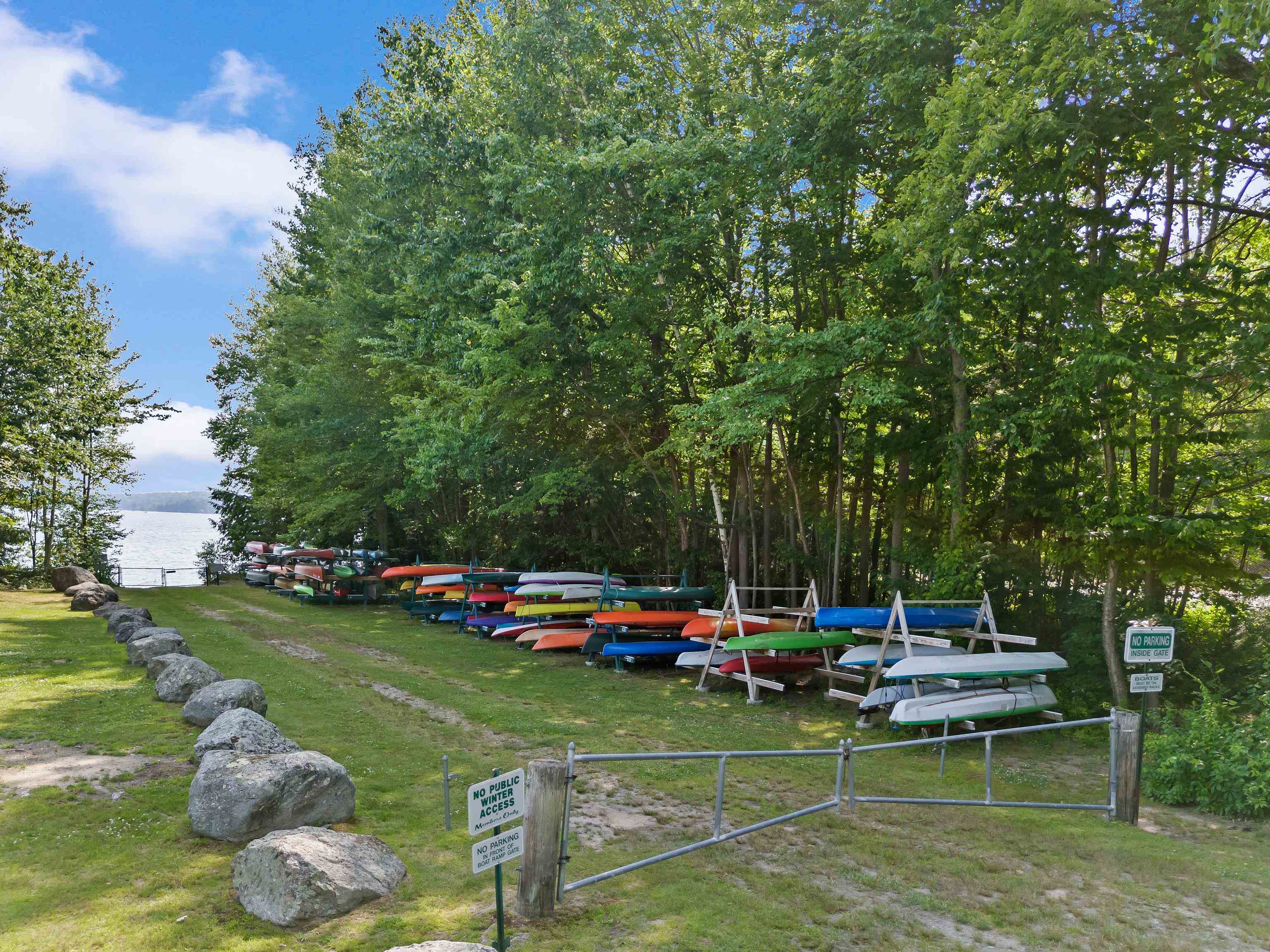 Laconia, New Hampshire 03246, United States, 4 Bedrooms Bedrooms, ,3 BathroomsBathrooms,Residential,Active,3294