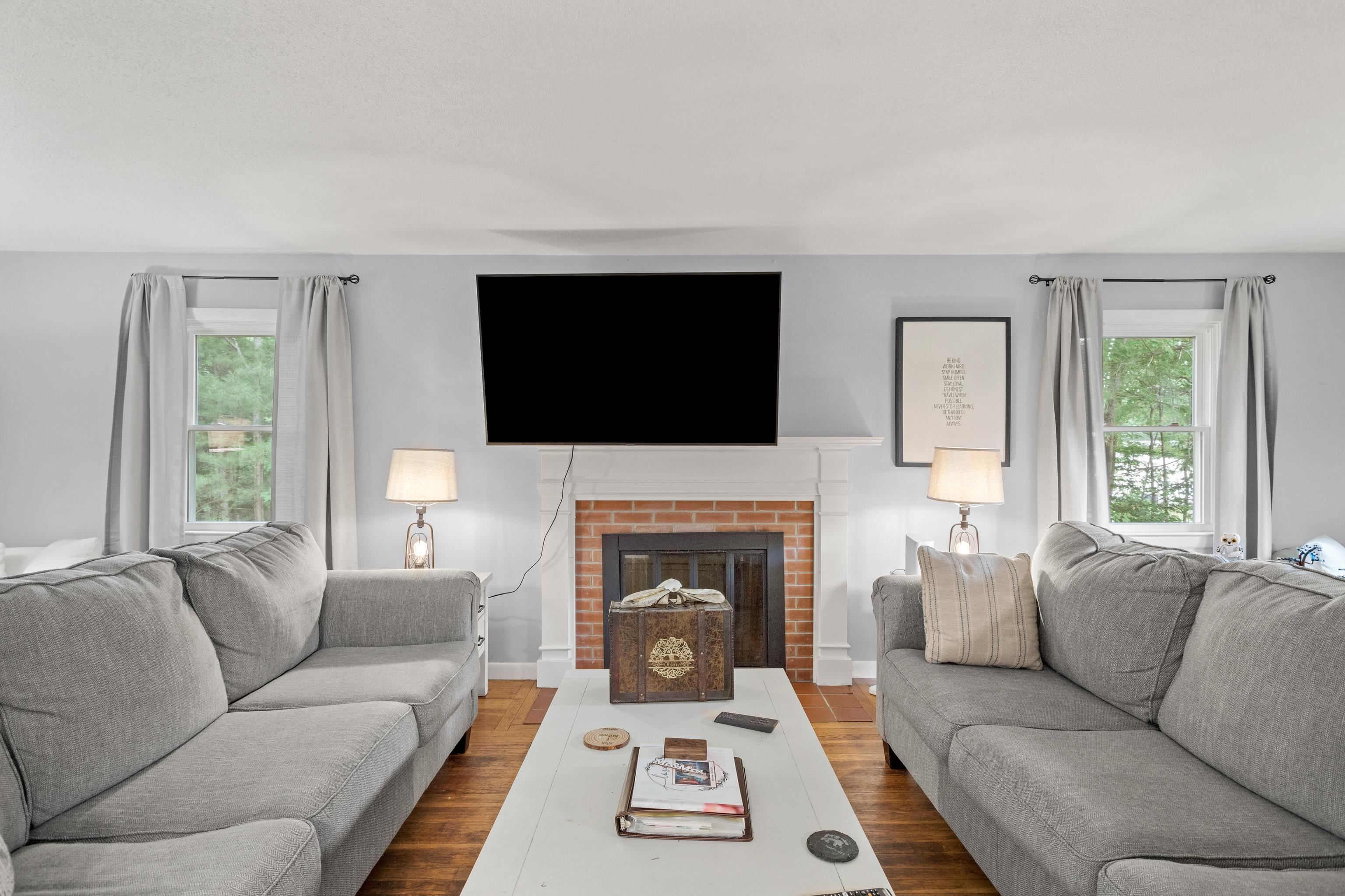 Laconia, New Hampshire 03246, United States, 4 Bedrooms Bedrooms, ,3 BathroomsBathrooms,Residential,Active,3294