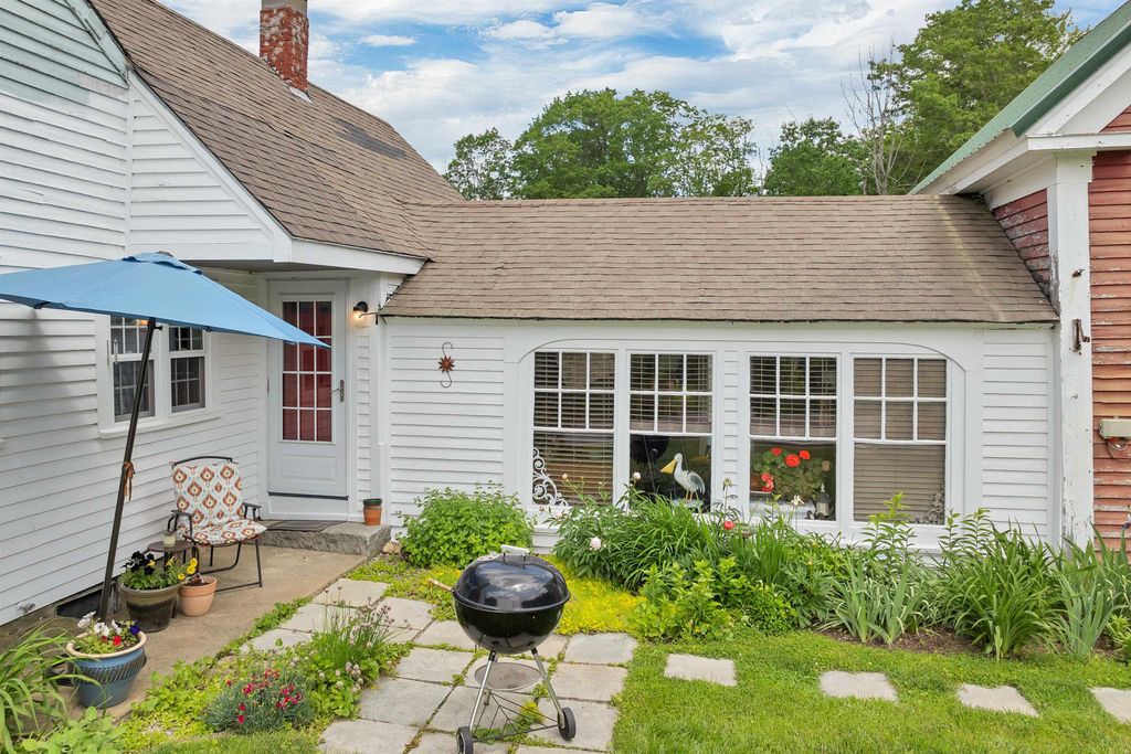 Photo of 1457 Upper City Road, Pittsfield, NH 03263 (MLS # 5046846)
