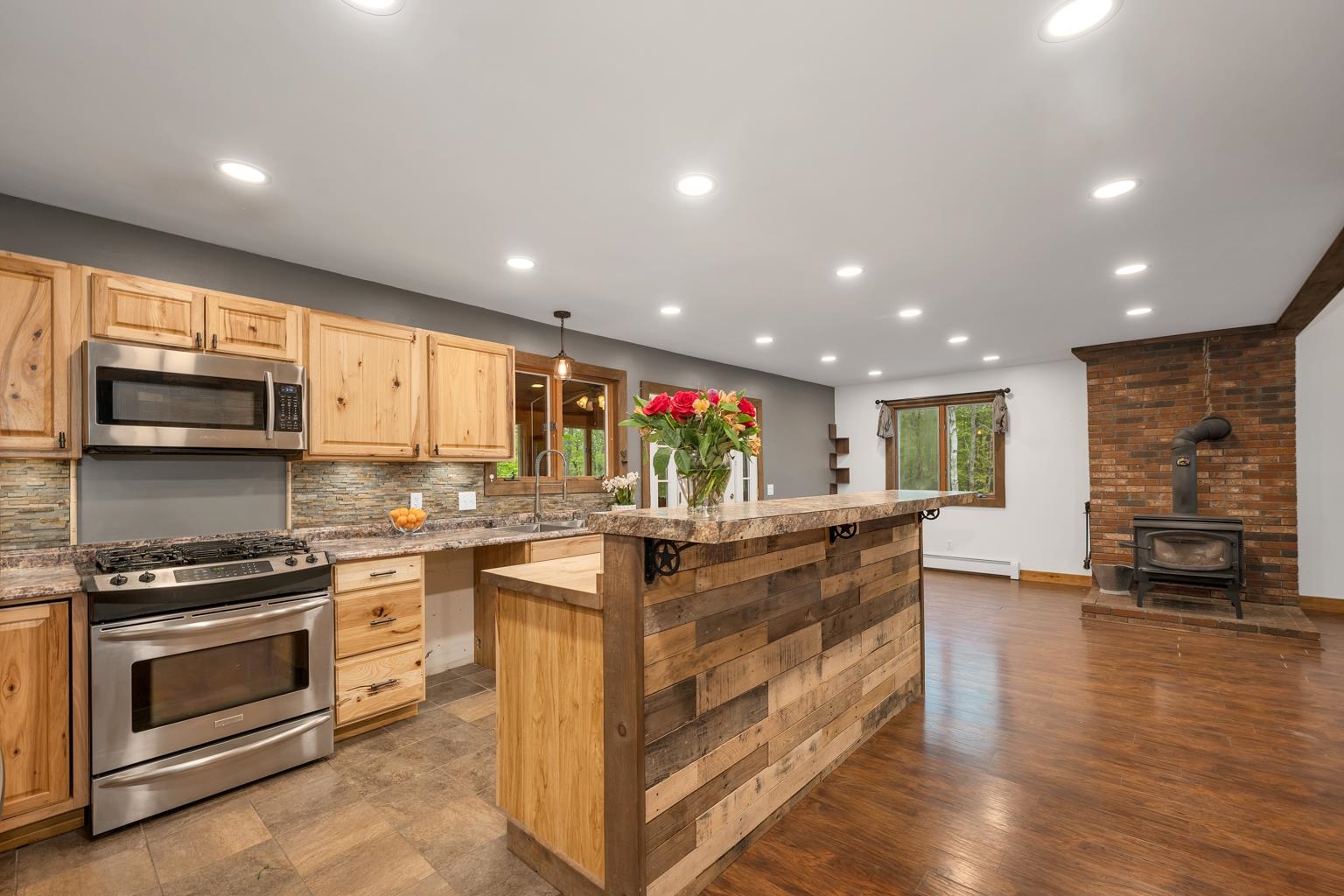 18 Watershed Lane