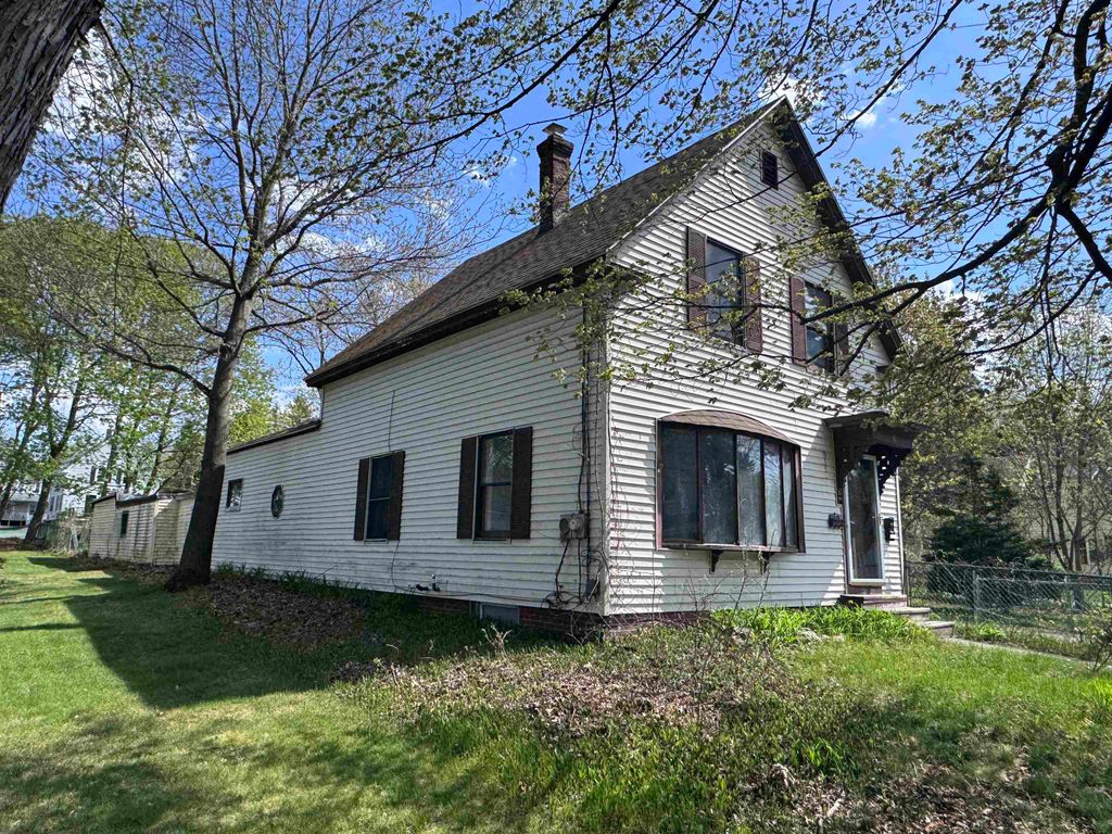 Photo of 16 Norton Street, Derry, NH 03038 (MLS # 5087130)