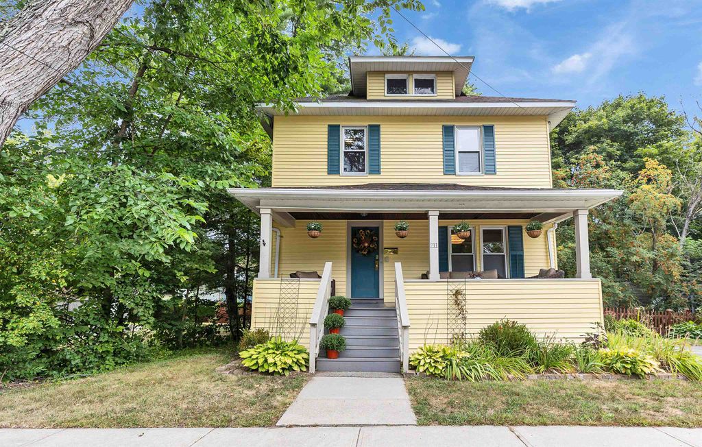 Photo of 211 Elm Street, Keene, NH 03431 (MLS # 5077183)