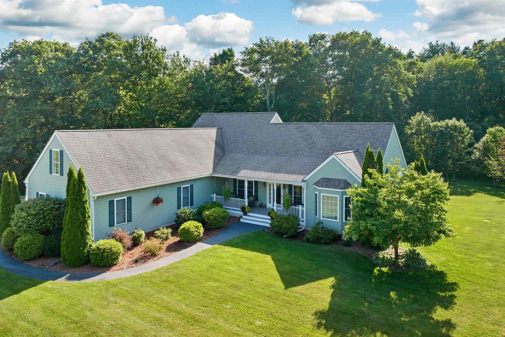 Photo of 3 Mayfly Lane, Raymond, NH 03077 (MLS # 5088317)