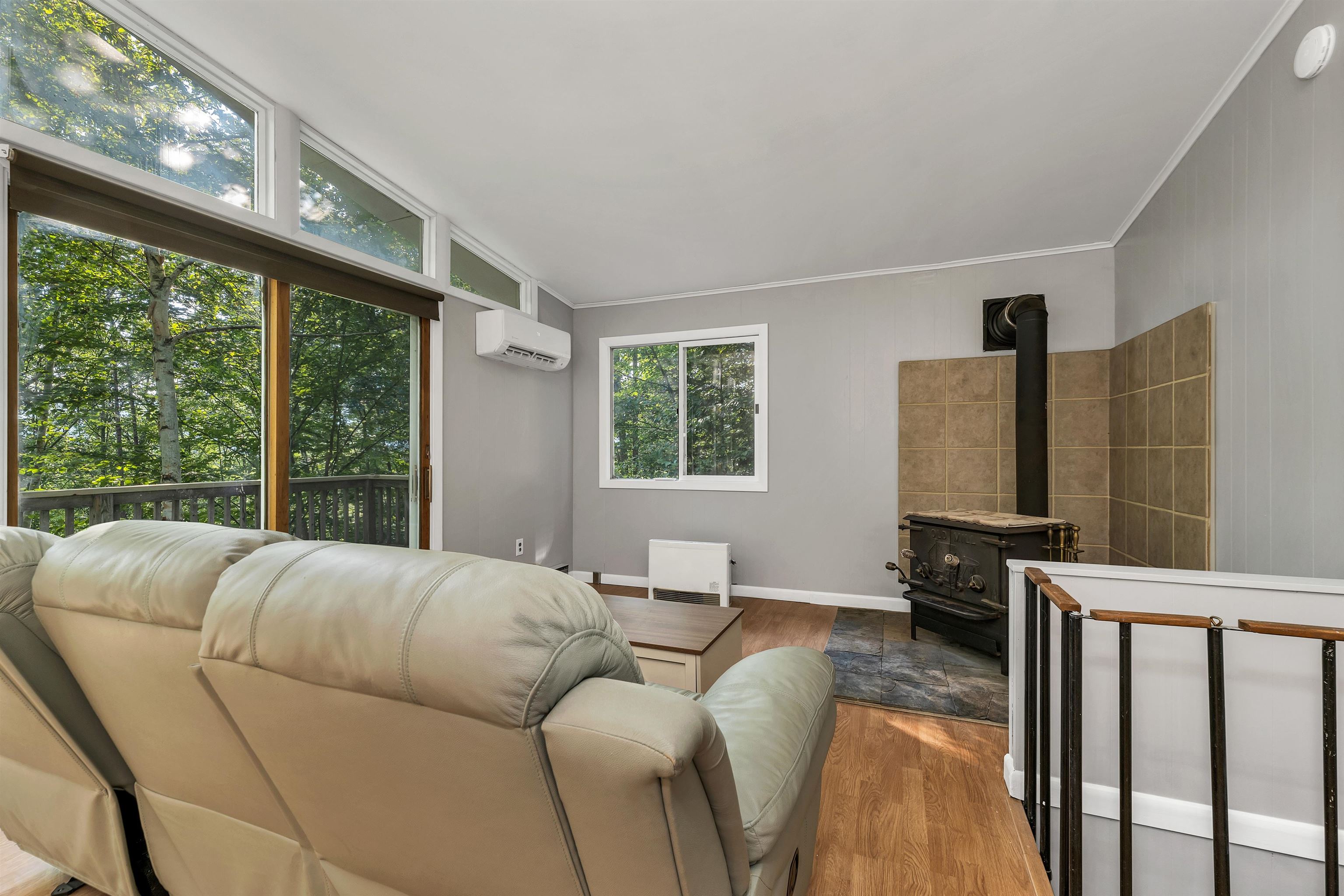 Thornton, New Hampshire 03285, United States, 4 Bedrooms Bedrooms, ,2 BathroomsBathrooms,Residential,Active,189785