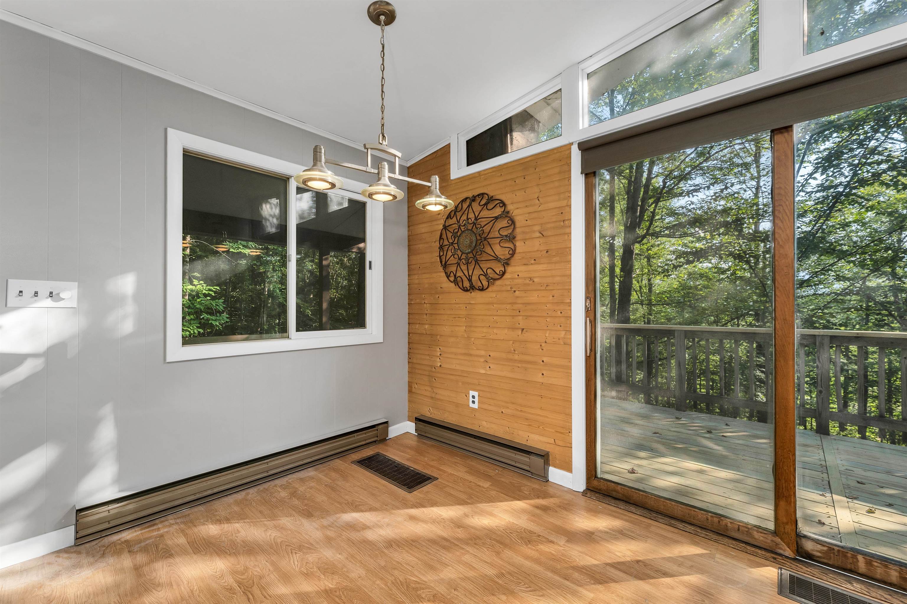 Thornton, New Hampshire 03285, United States, 4 Bedrooms Bedrooms, ,2 BathroomsBathrooms,Residential,Active,189785