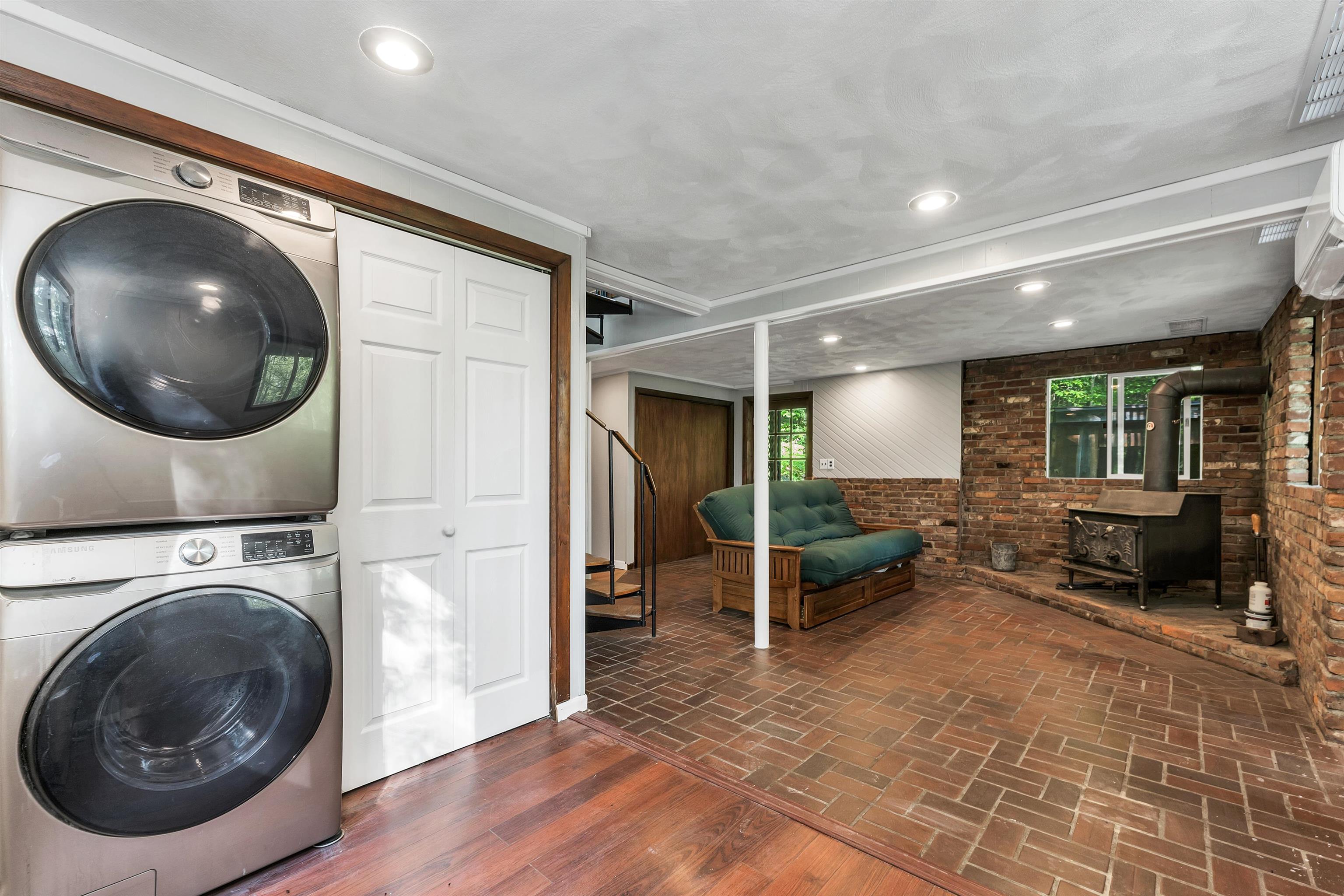 Thornton, New Hampshire 03285, United States, 4 Bedrooms Bedrooms, ,2 BathroomsBathrooms,Residential,Active,189785