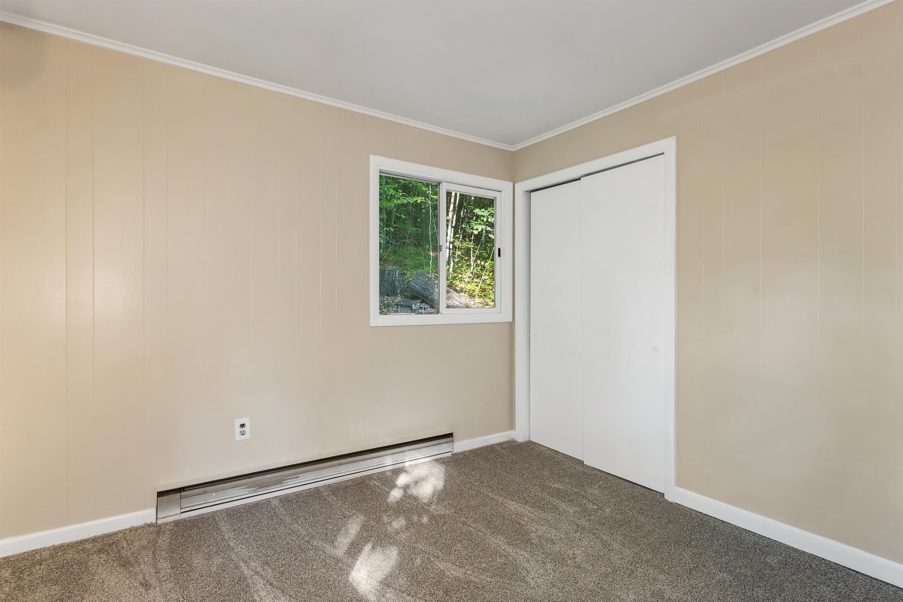 Thornton, New Hampshire 03285, United States, 4 Bedrooms Bedrooms, ,2 BathroomsBathrooms,Residential,Active,189785