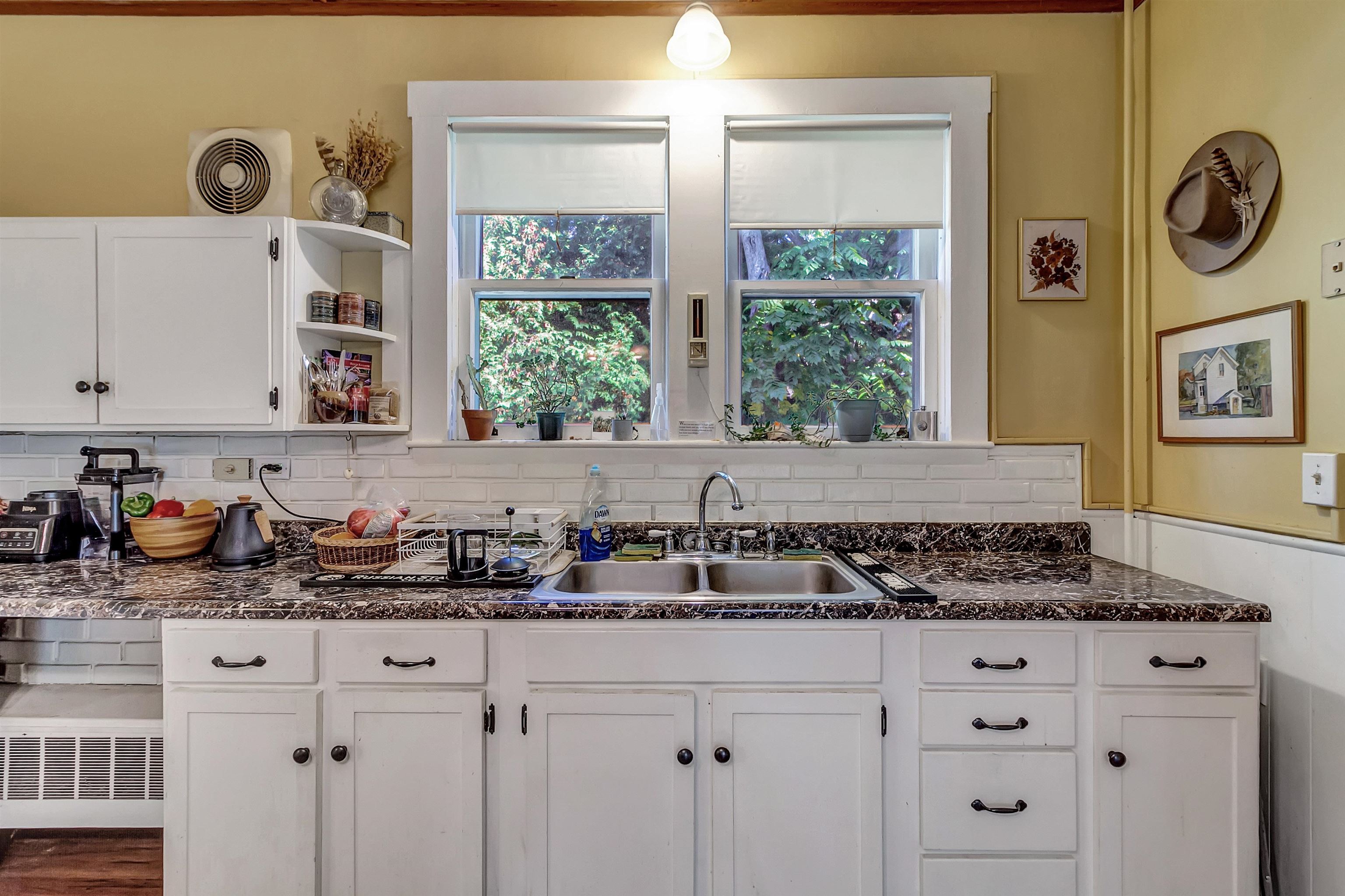 22 E Washington Street