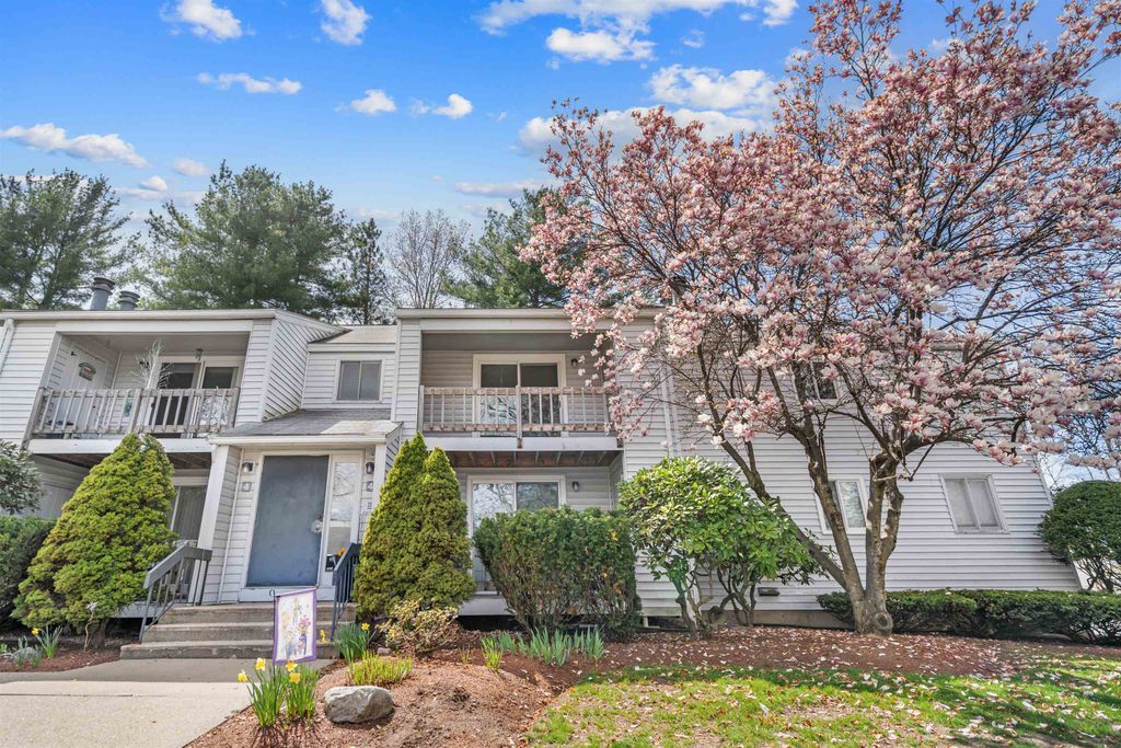 Photo of 4 Ternbury Square #D3, Nashua, NH 03060 (MLS # 5086055)
