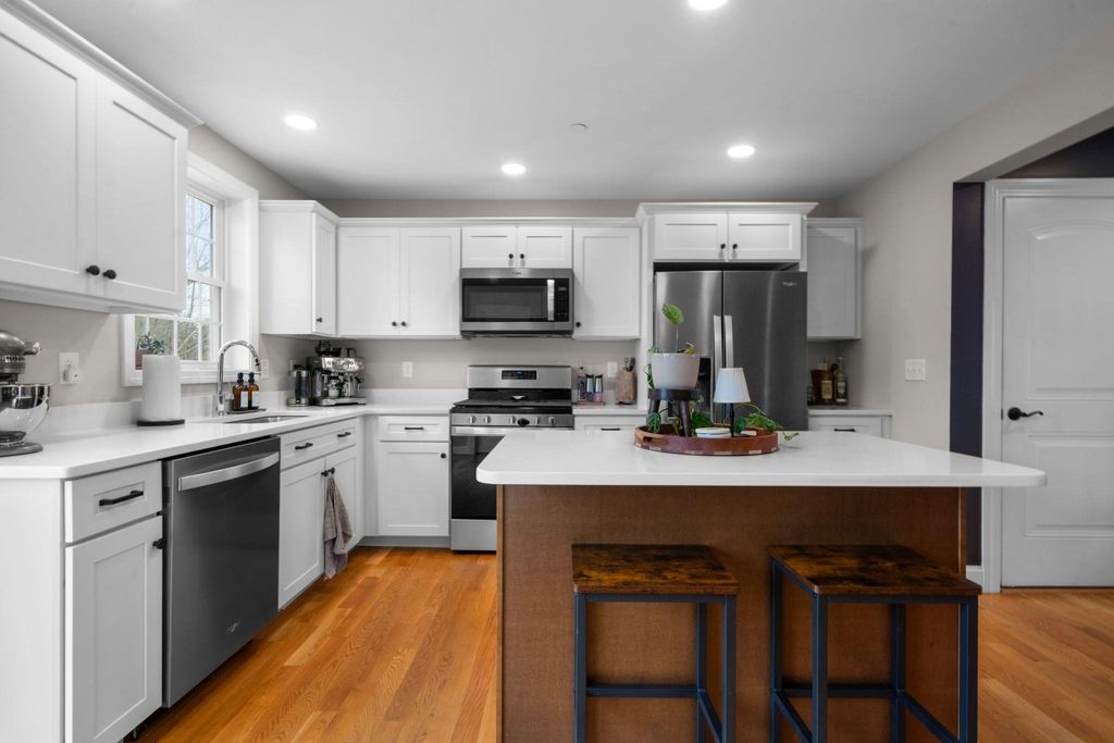 Photo of 30 Brook Street #5, Derry, NH 03038 (MLS # 5083986)