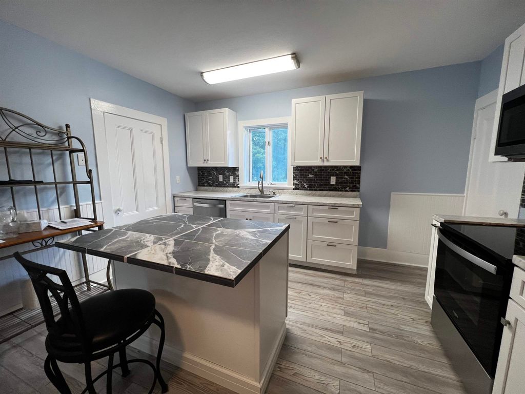 Photo of 9 Salem Street #A, Exeter, NH 03833 (MLS # 5070740)