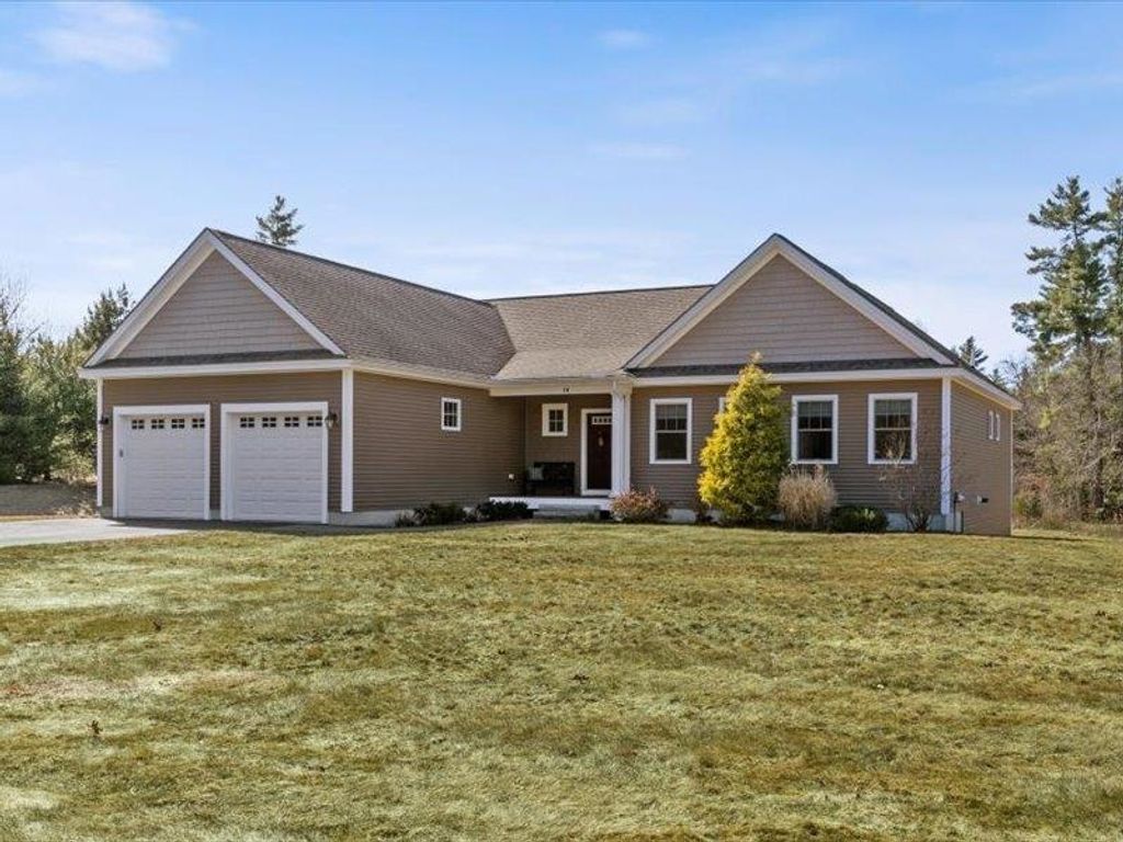 Photo of 14 Tomasian Drive, Merrimack, NH 03054 (MLS # 5080760)