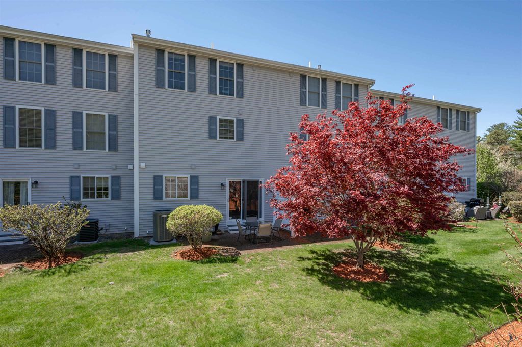 Photo of 17 Georgetown Drive, Nashua, NH 03062 (MLS # 5088069)