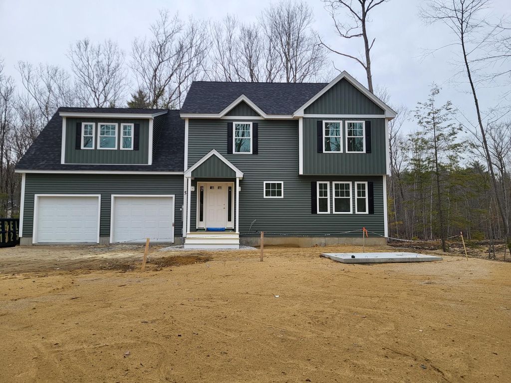 Photo of 5 Blaisdell Court, Raymond, NH 03077 (MLS # 5079321)