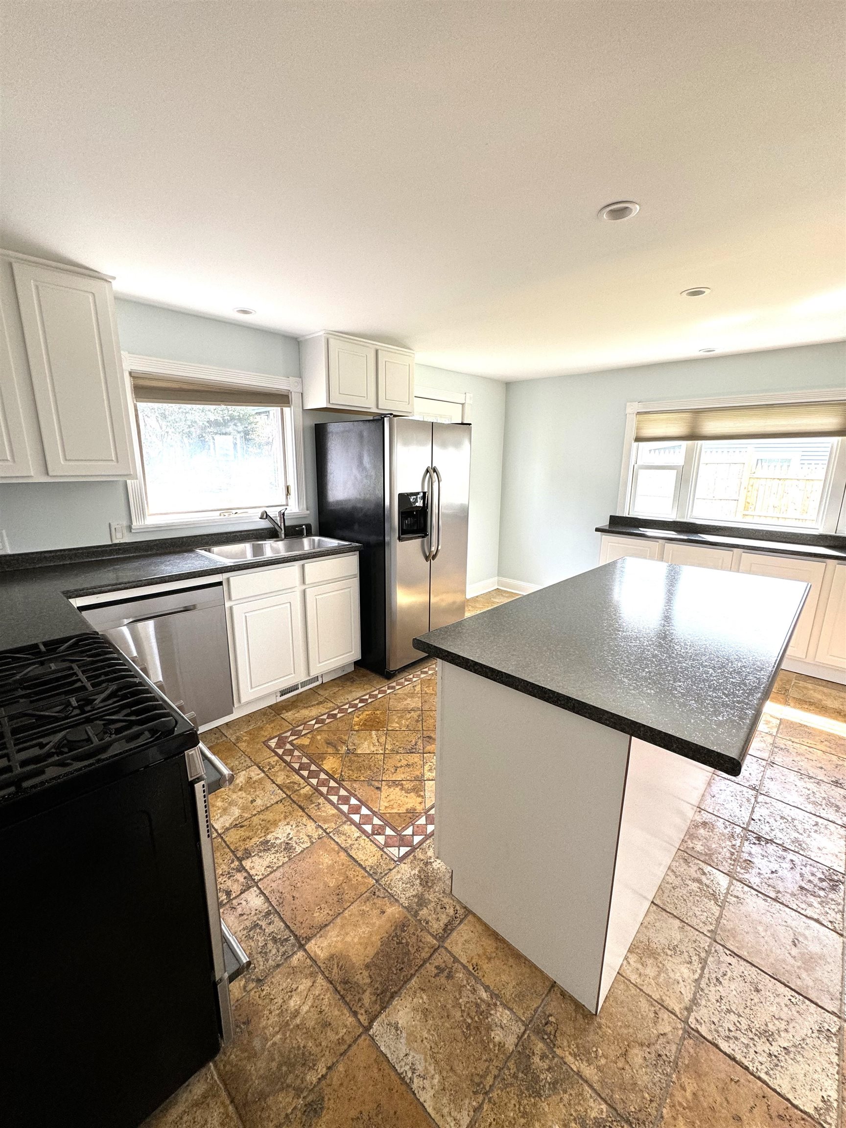 882 East Lakeshore Drive 15