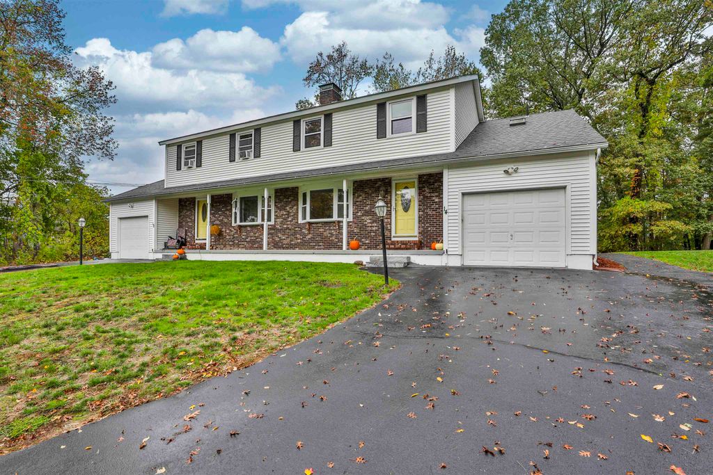 Photo of 14 Clare Lane, Salem, NH 03079 (MLS # 5065813)