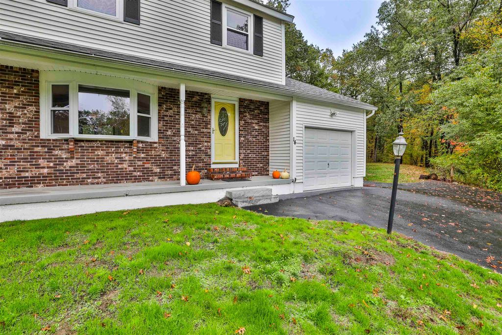 Photo of 14 Clare Lane, Salem, NH 03079 (MLS # 5065813)