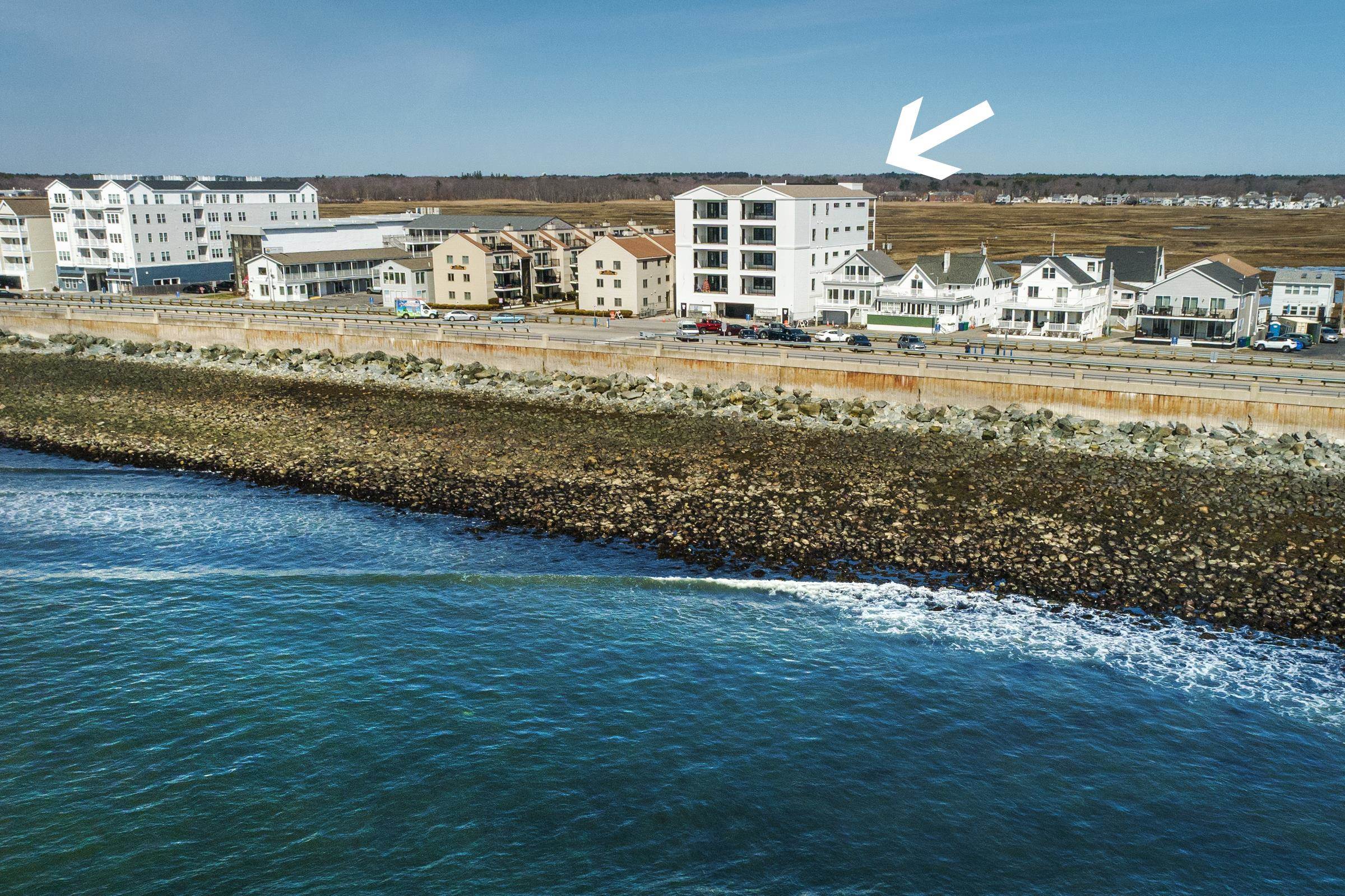 465 Ocean Boulevard 302