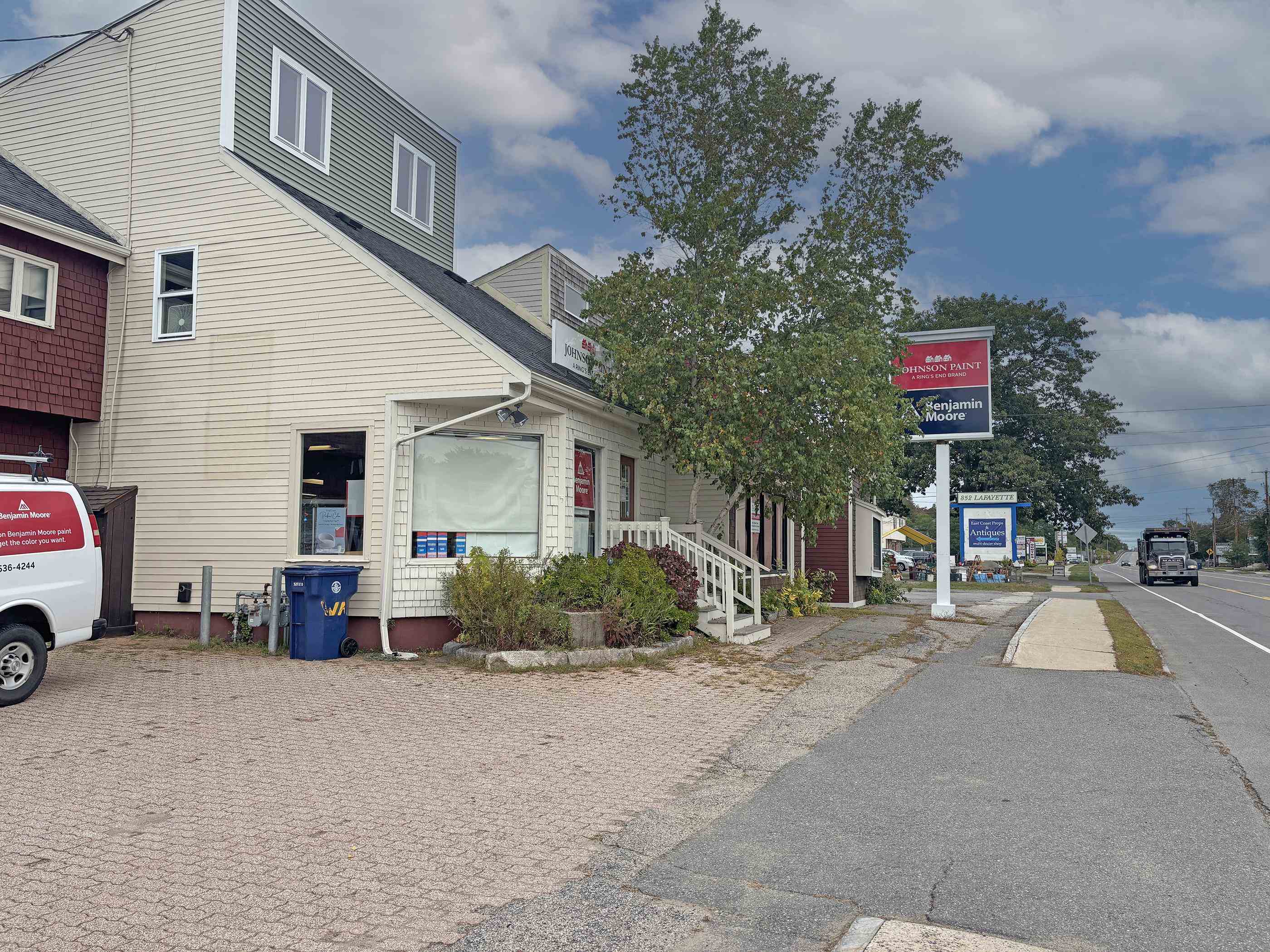 848 Lafayette Road 1