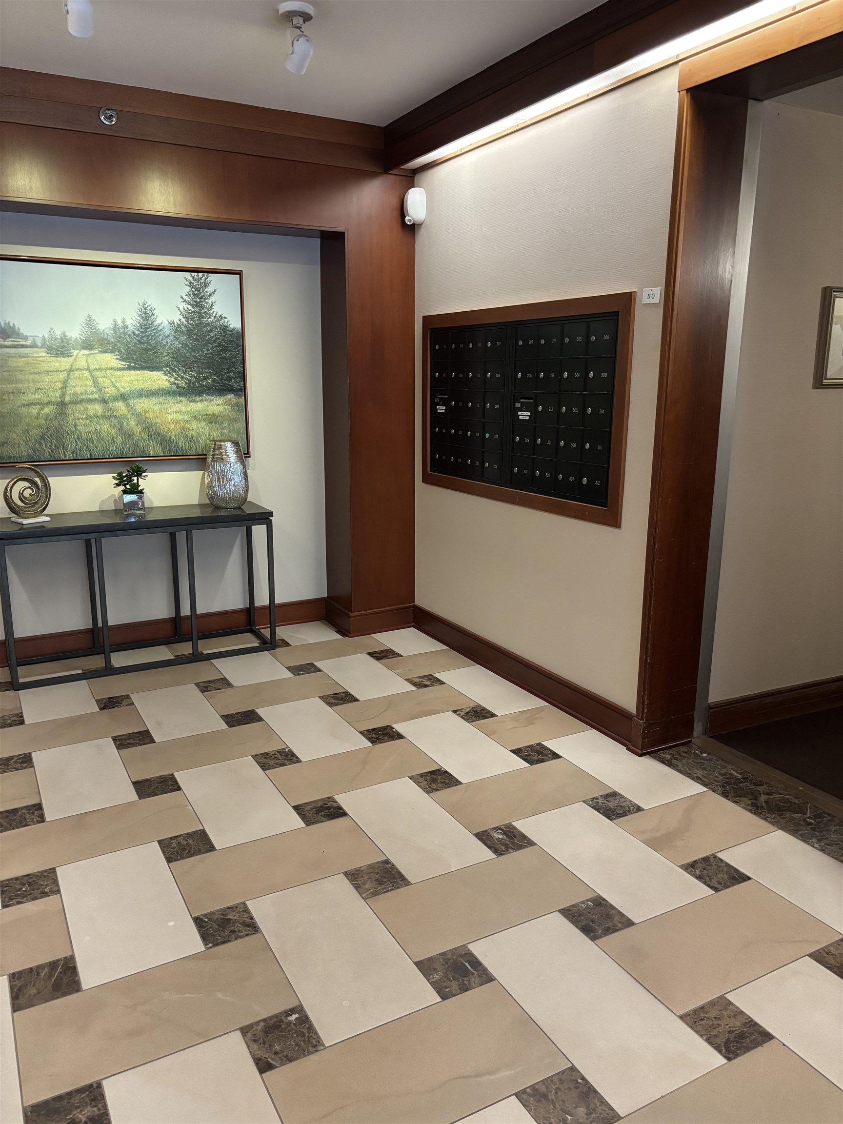 300 North River Road 406