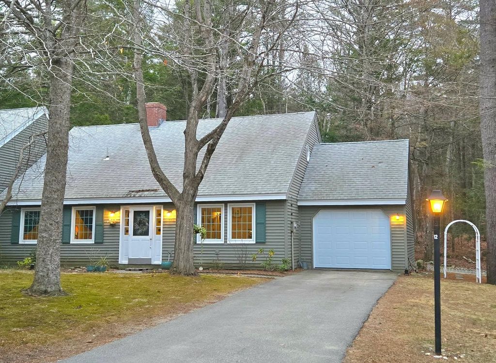 Photo of 12 Laurel Circle, Wolfeboro, NH 03894 (MLS # 5080971)