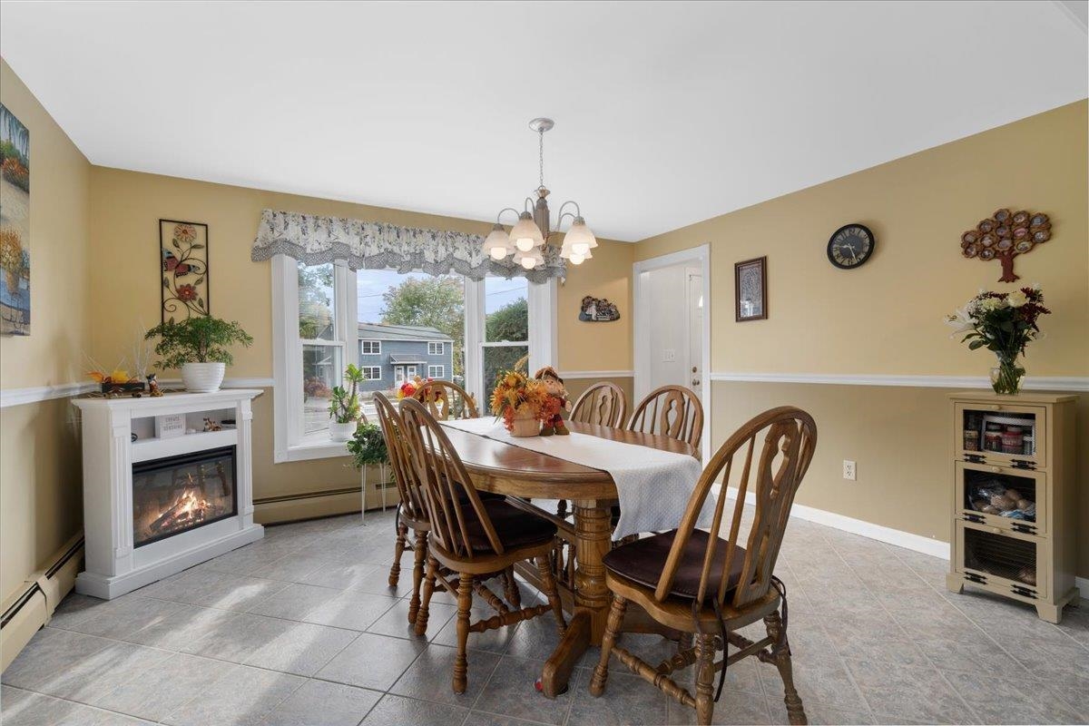 Manchester, New Hampshire 03104, United States, 3 Bedrooms Bedrooms, ,2 BathroomsBathrooms,Residential,Active,229982