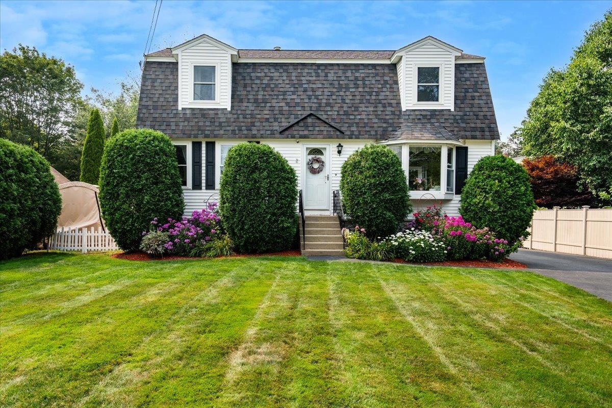 Manchester, New Hampshire 03104, United States, 3 Bedrooms Bedrooms, ,2 BathroomsBathrooms,Residential,Active,229982