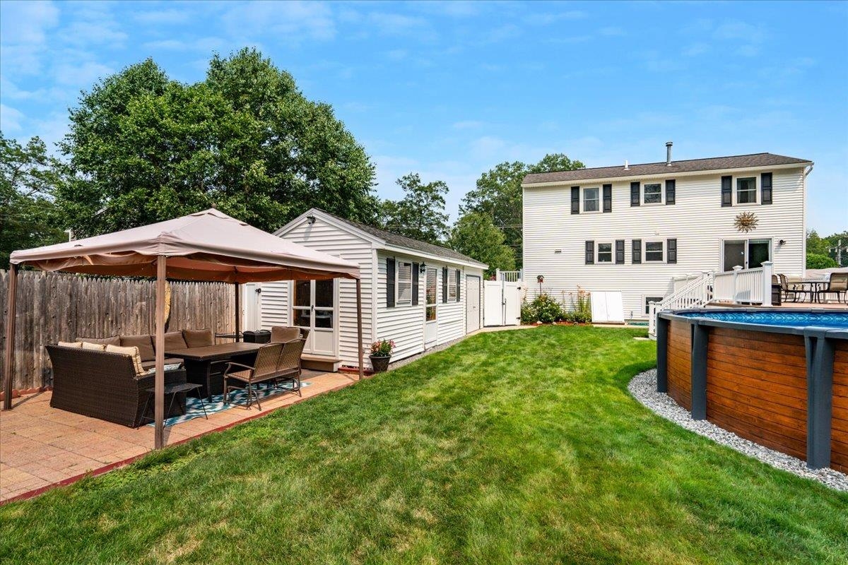 Manchester, New Hampshire 03104, United States, 3 Bedrooms Bedrooms, ,2 BathroomsBathrooms,Residential,Active,229982