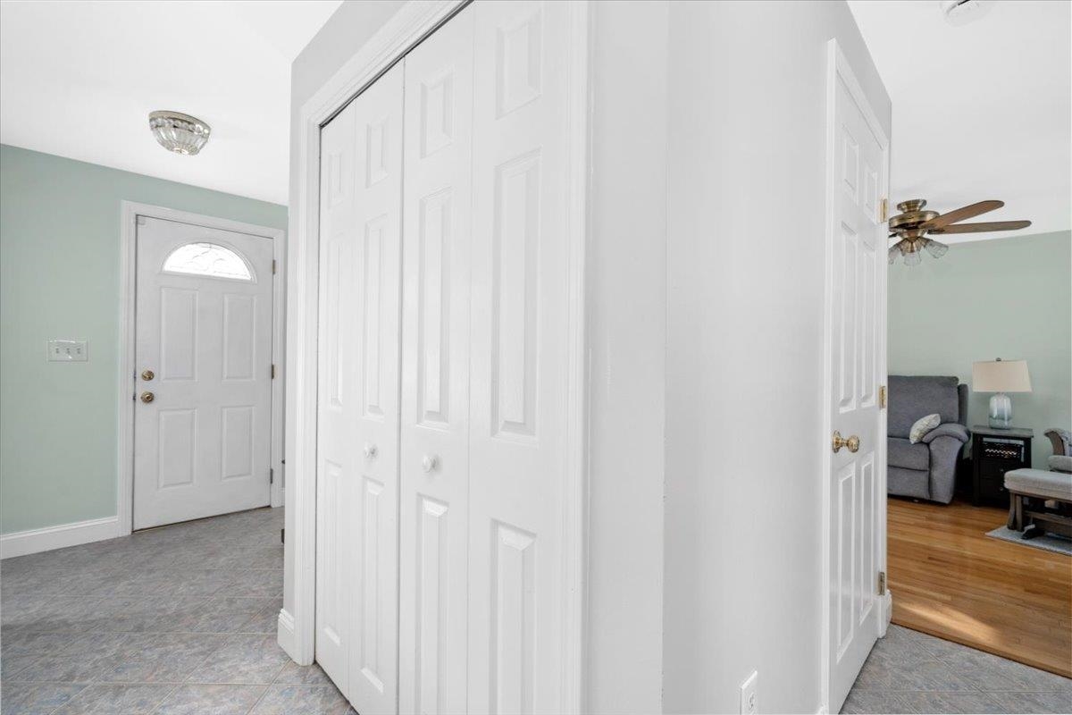 Manchester, New Hampshire 03104, United States, 3 Bedrooms Bedrooms, ,2 BathroomsBathrooms,Residential,Active,229982