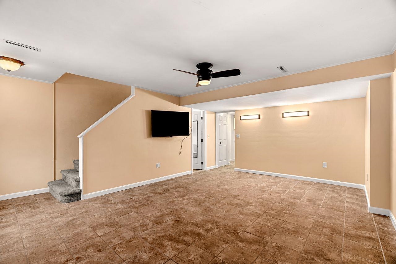 33 Cannongate Road 33