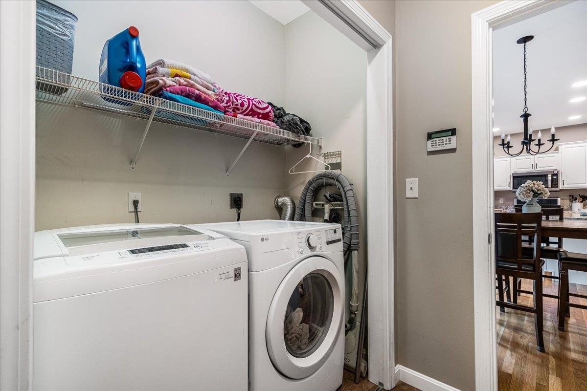 Merrimack, New Hampshire 03054, United States, 5 Bedrooms Bedrooms, ,4 BathroomsBathrooms,Residential,Active,178224