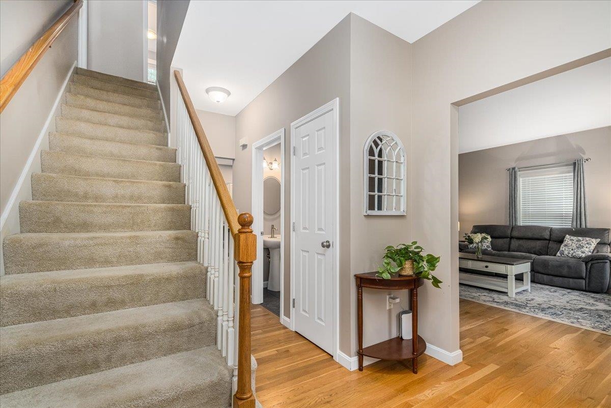 Merrimack, New Hampshire 03054, United States, 5 Bedrooms Bedrooms, ,4 BathroomsBathrooms,Residential,Active,178224