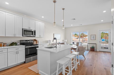 13 Suffolk Drive 8 Concord NH 03303