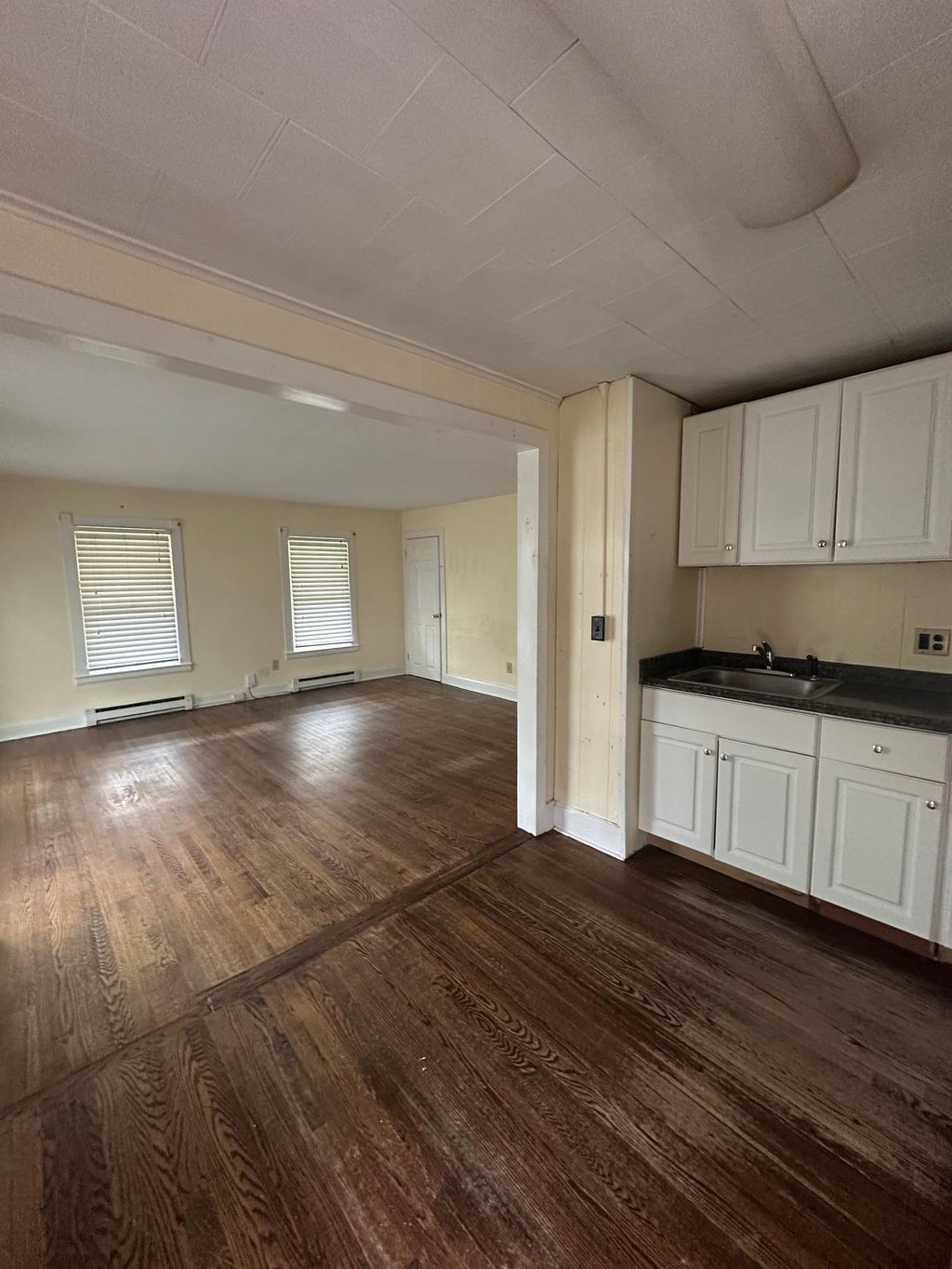 Photo of 23 Ashuelot Street #B, Winchester, NH 03470 (MLS # 5067390)