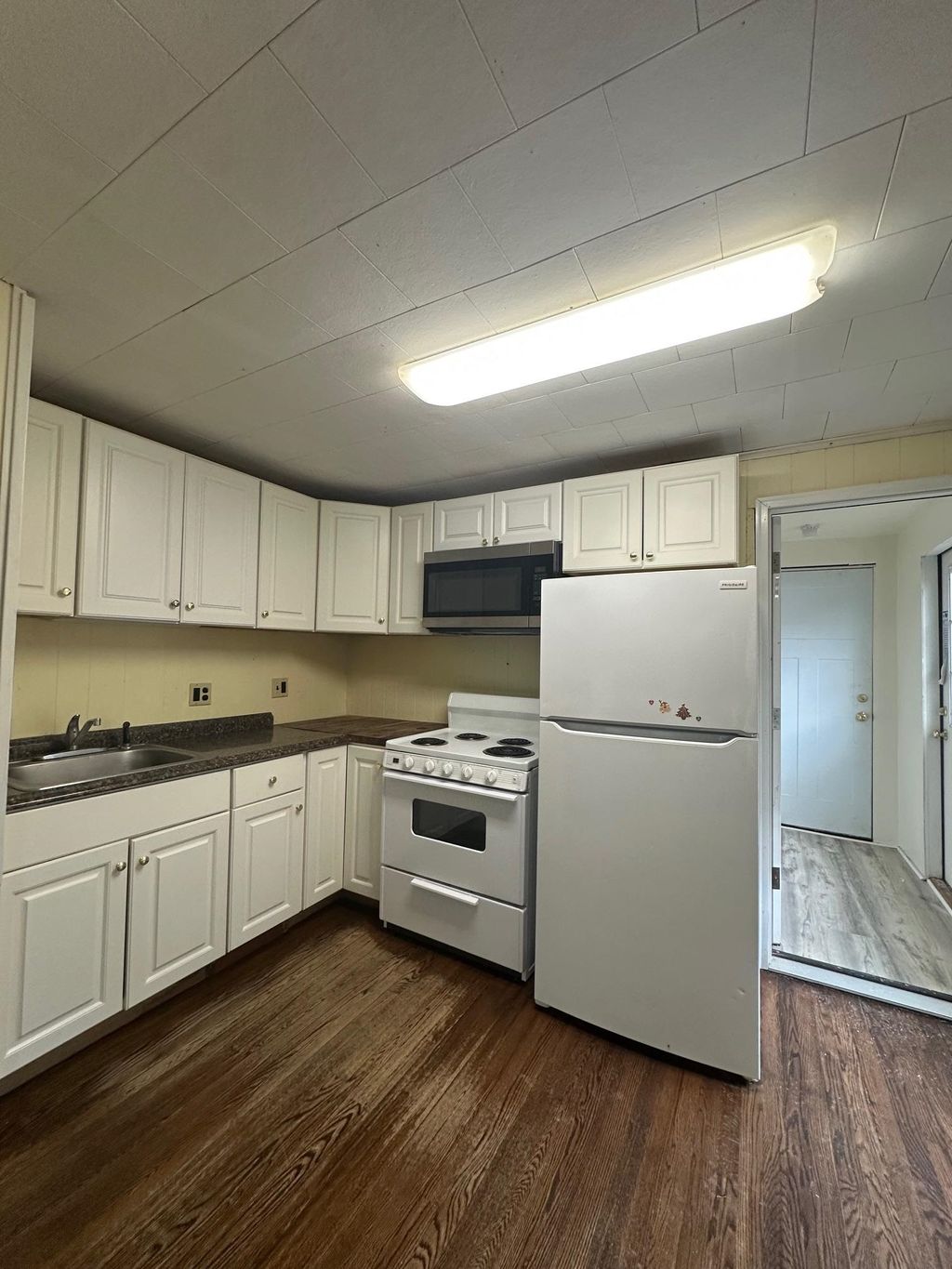 Photo of 23 Ashuelot Street #B, Winchester, NH 03470 (MLS # 5067390)